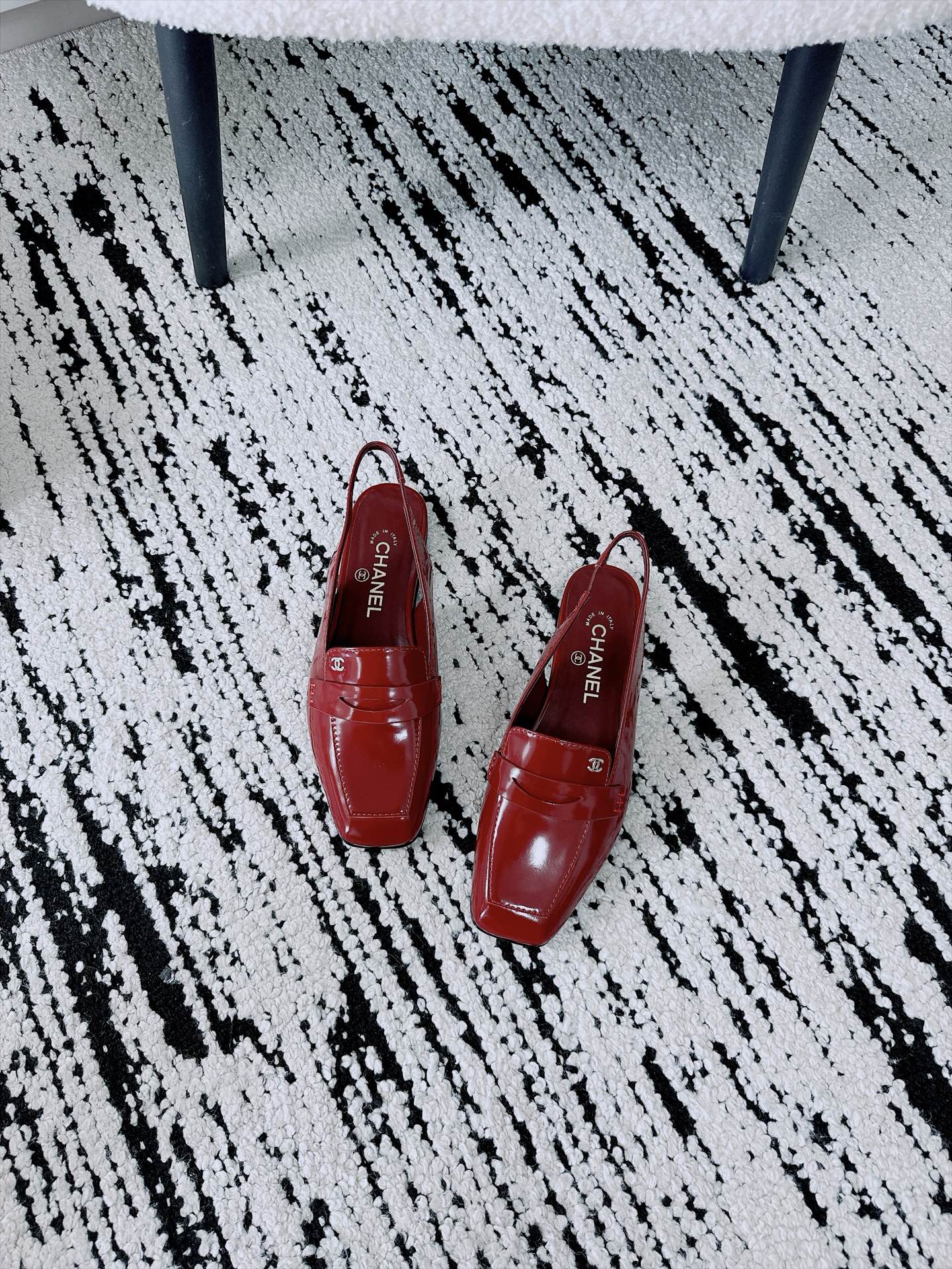 CC AW26 Mocassins Slingback Loafers Burgundy Shiny Leather 942468
