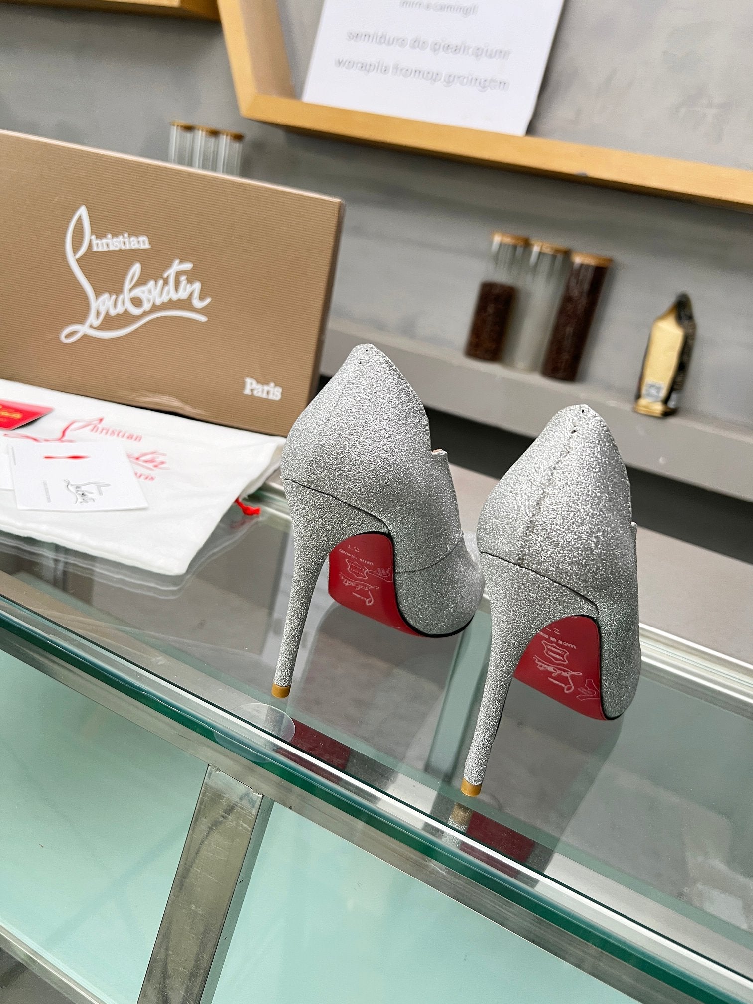 CL Hot Chick Pumps 100mm Glittered Calf Leather Silver