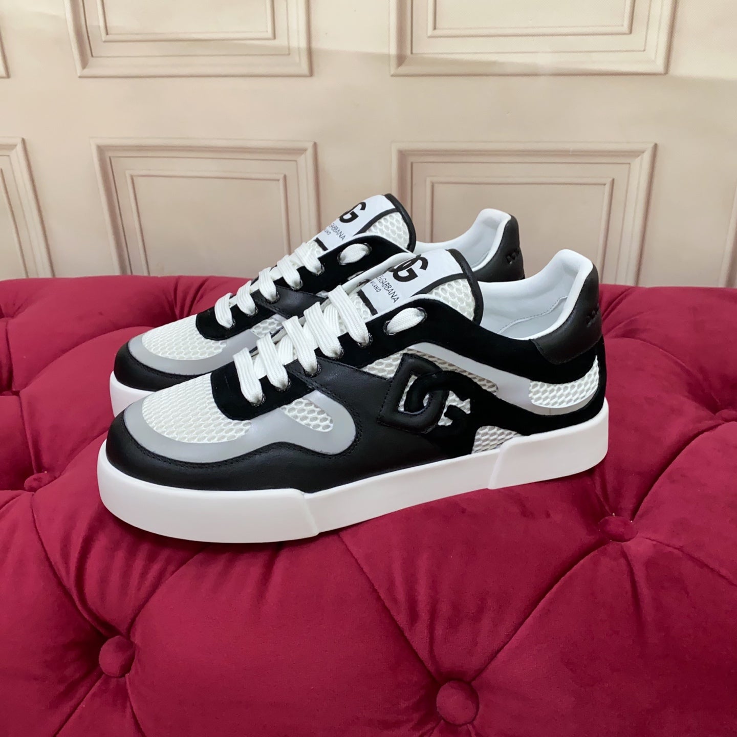 DC 25 Strobel Portofino Light Sneakers Black White Mesh & Sheepskin 271121