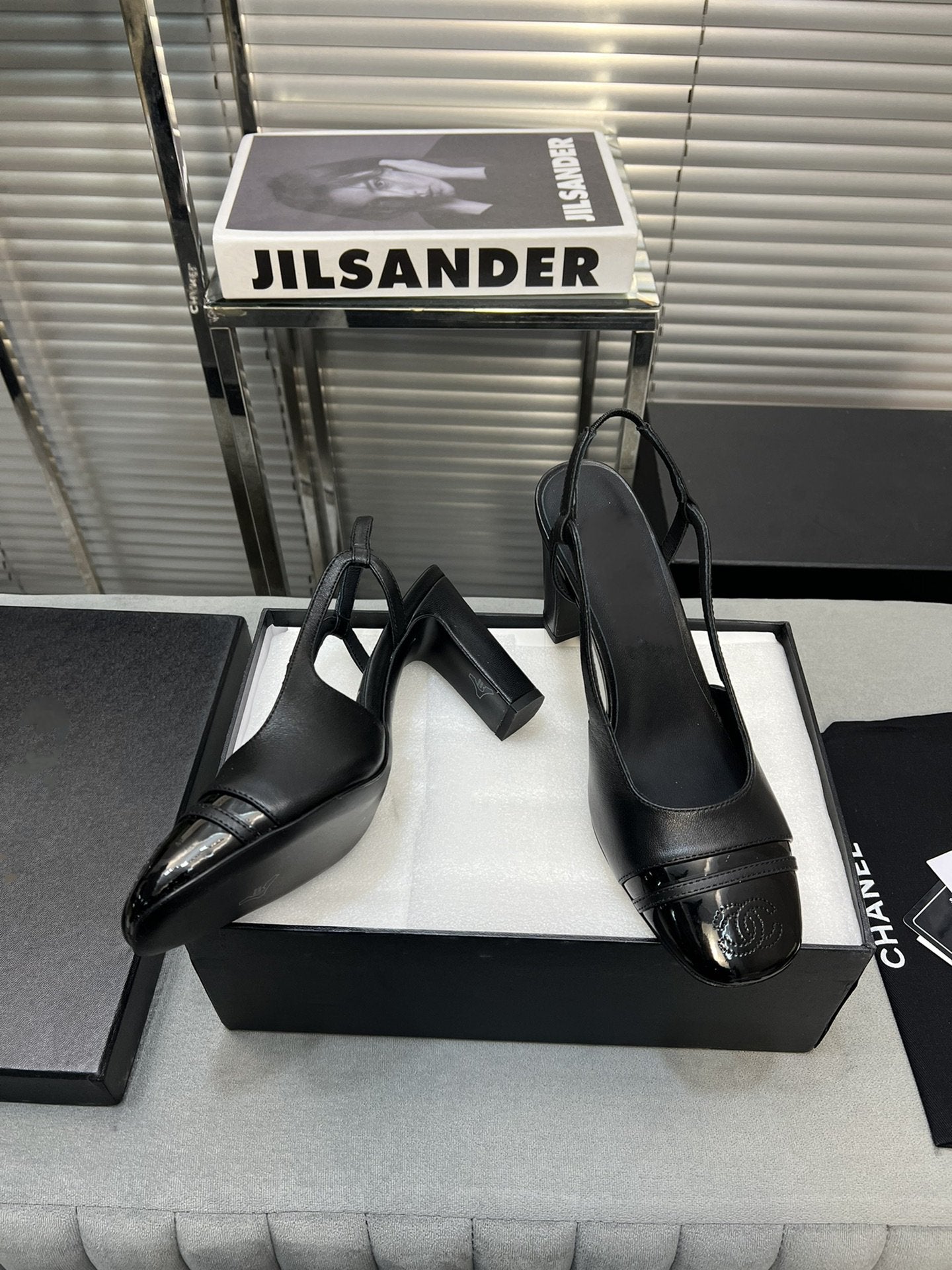 slingback beige black lambskin square toe 9.5