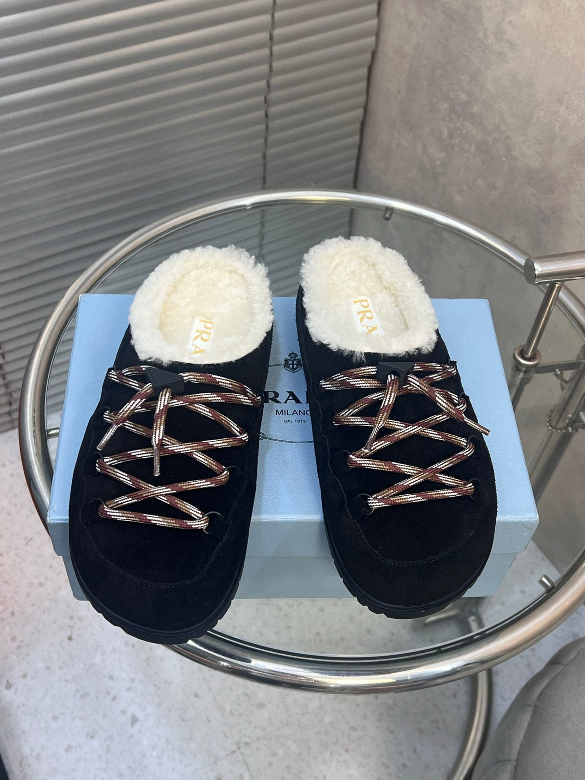 Prada 26s Mules Lace-up Black Suede Shearing 952897