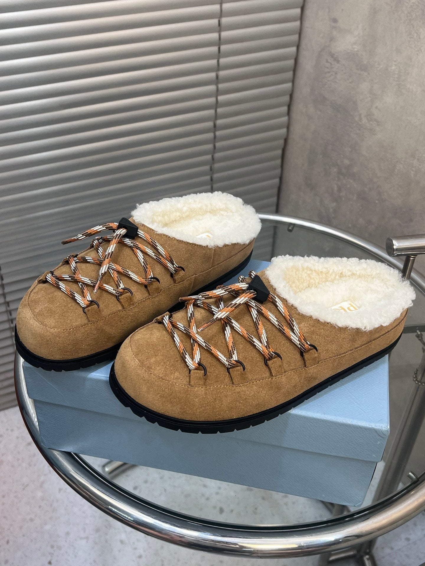 Prada 26s Mules Lace-up Brown Suede Shearing 952900