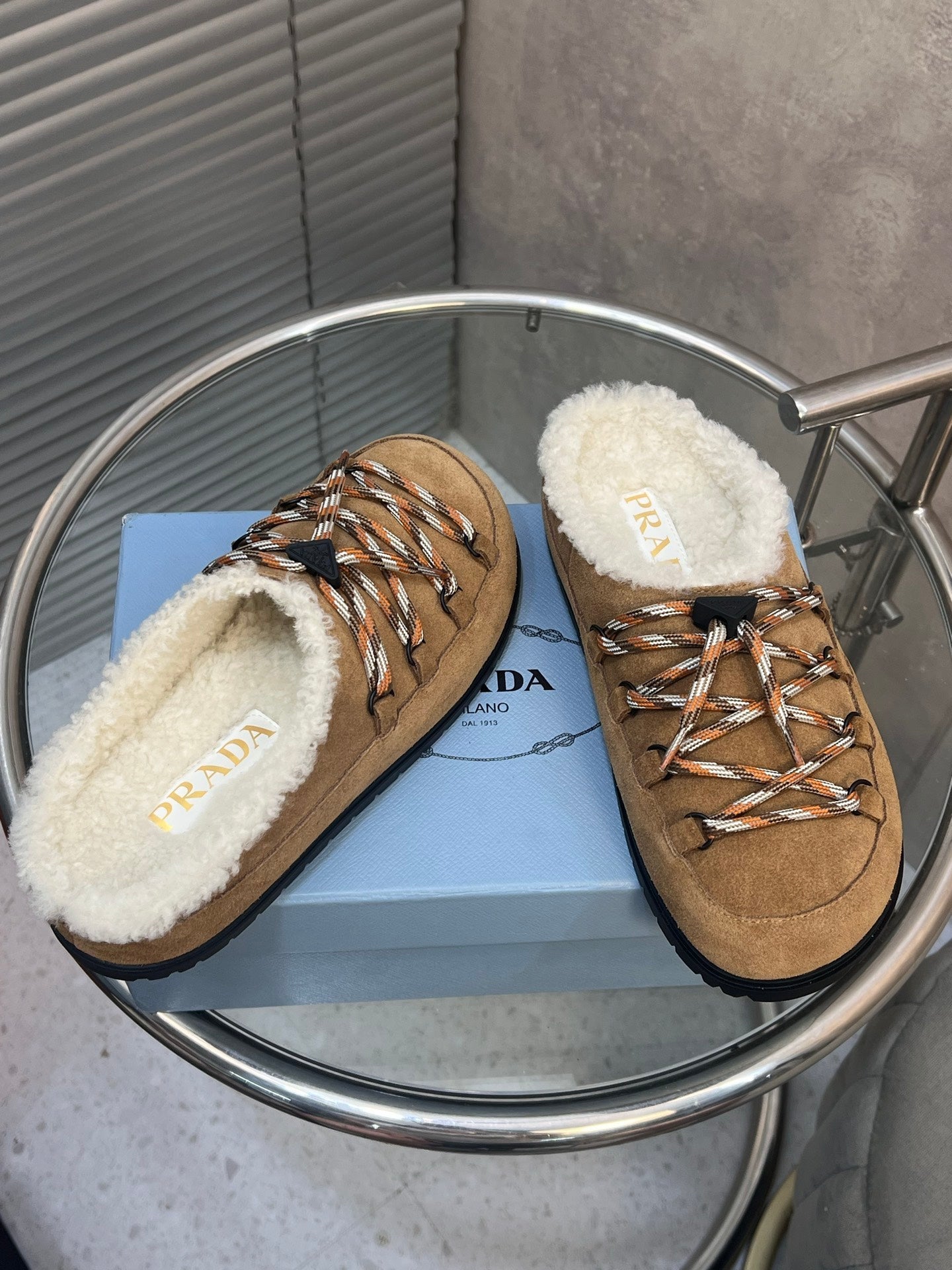 Prada 26s Mules Lace-up Brown Suede Shearing 952900