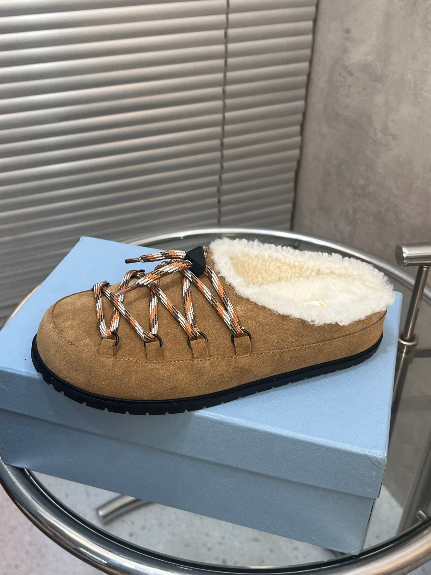 Prada 26s Mules Lace-up Brown Suede Shearing 952900