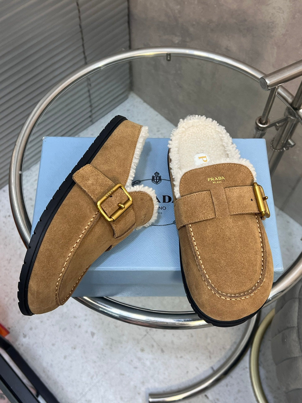 Prada 26s Mules Brown Suede Shearing 952902