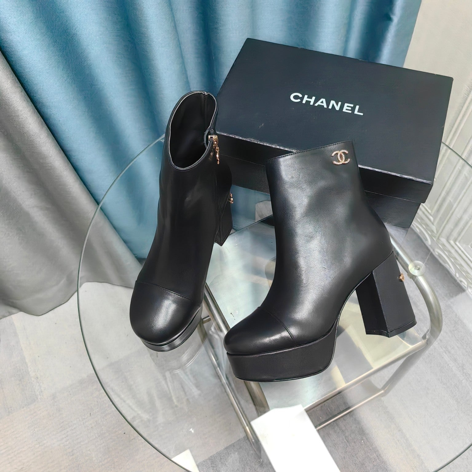CC 25B Rhinestone Chunky Heel Ankle Boots 90mm Black Sheepskin 444302