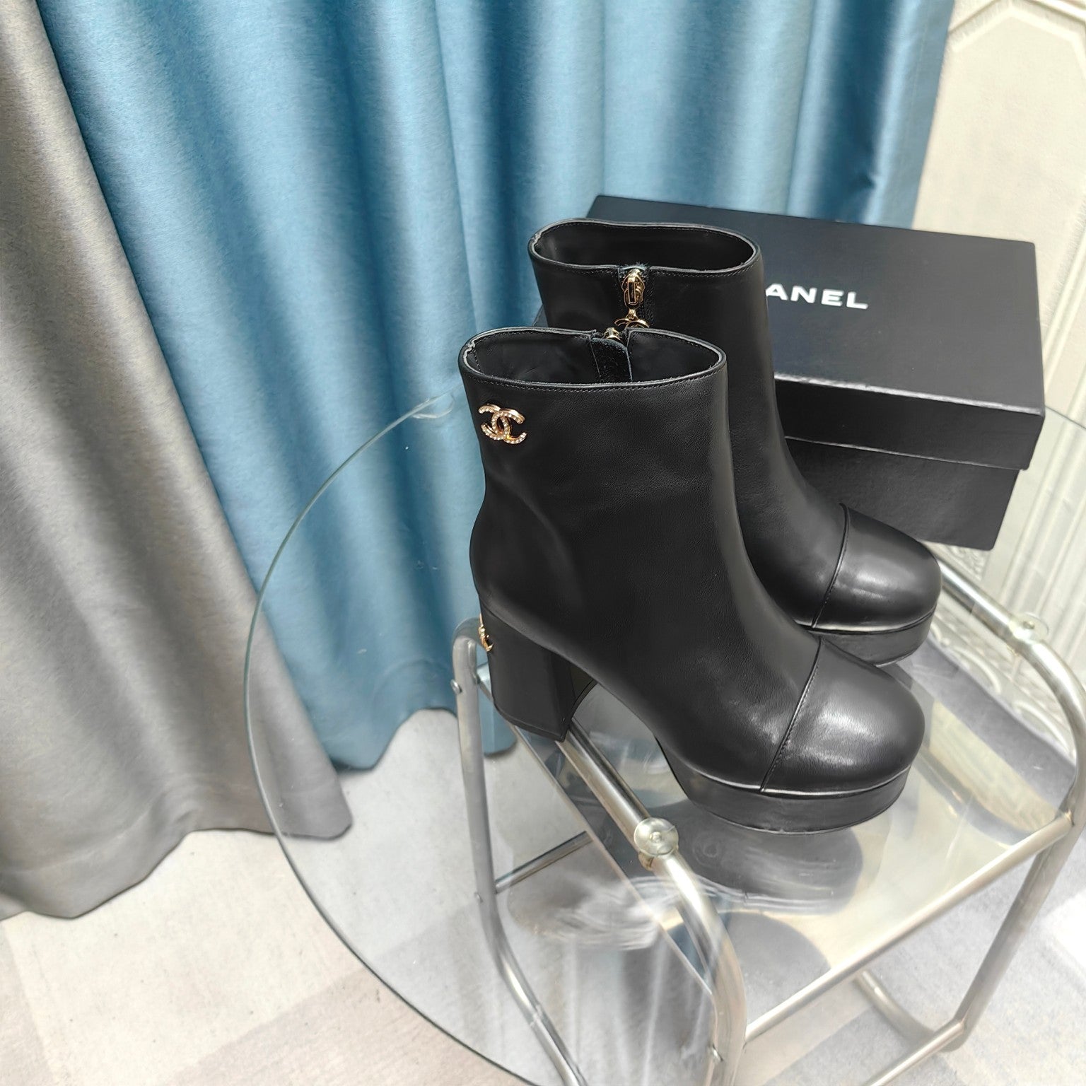 CC 25B Rhinestone Chunky Heel Ankle Boots 90mm Black Sheepskin 444302