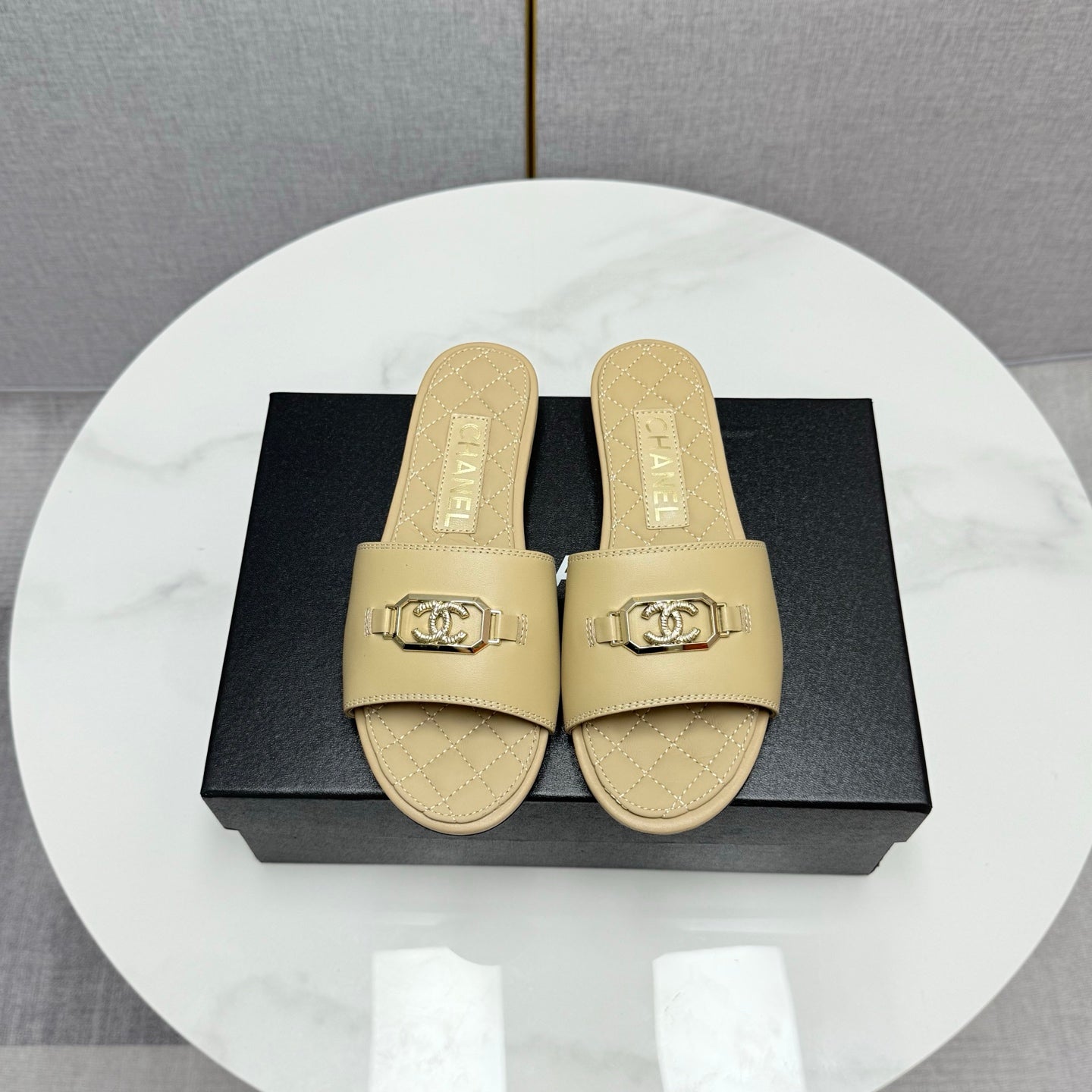 CC 25 Mule Sandals Beige Sheepskin 368800