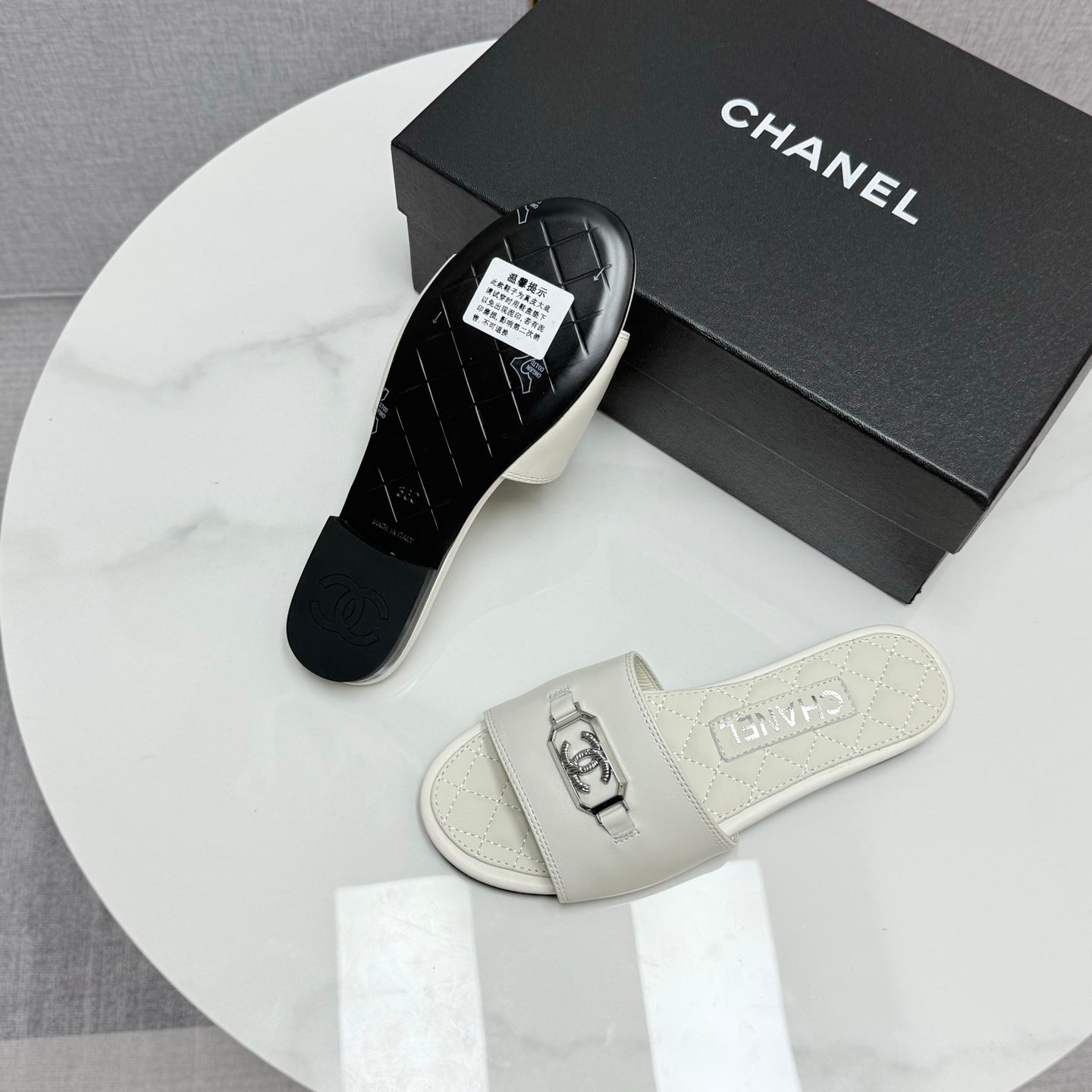 CC 25 Mule Sandals White Sheepskin 368801