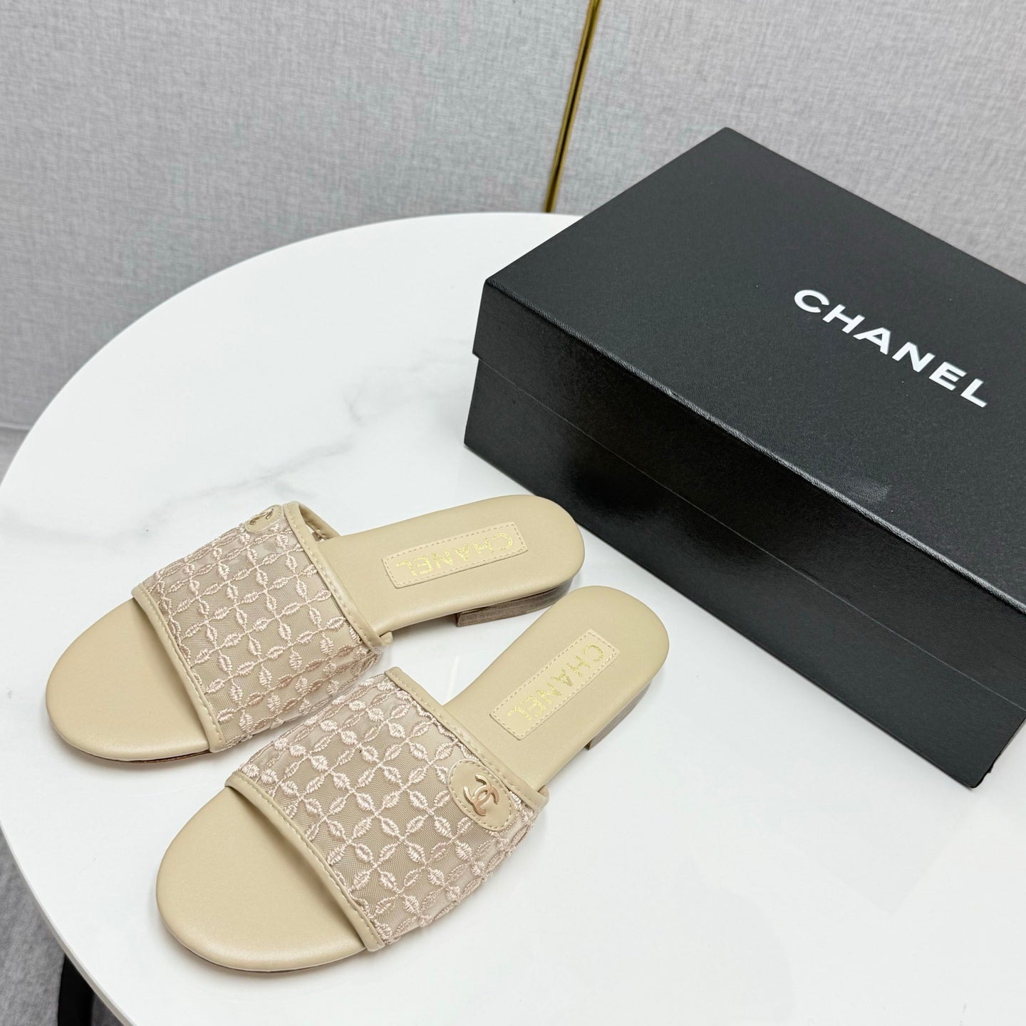 CC 25 Flat Mule Sandals Beige Mesh And Sheepskin 368807