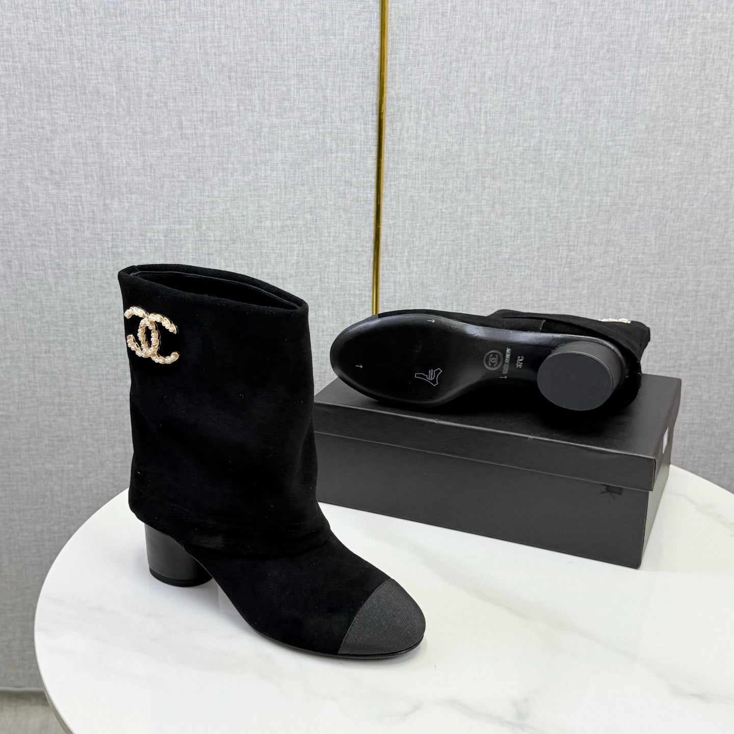 CC 25 Ankle Boot Black Suede Grosgrain 444487