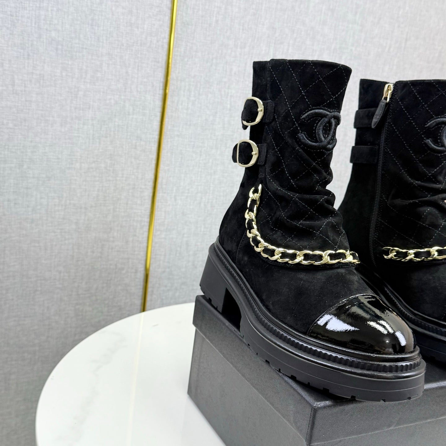 CC 25B AW Ankle Boots Black Quited Suede Patent Leather 541070 GHW