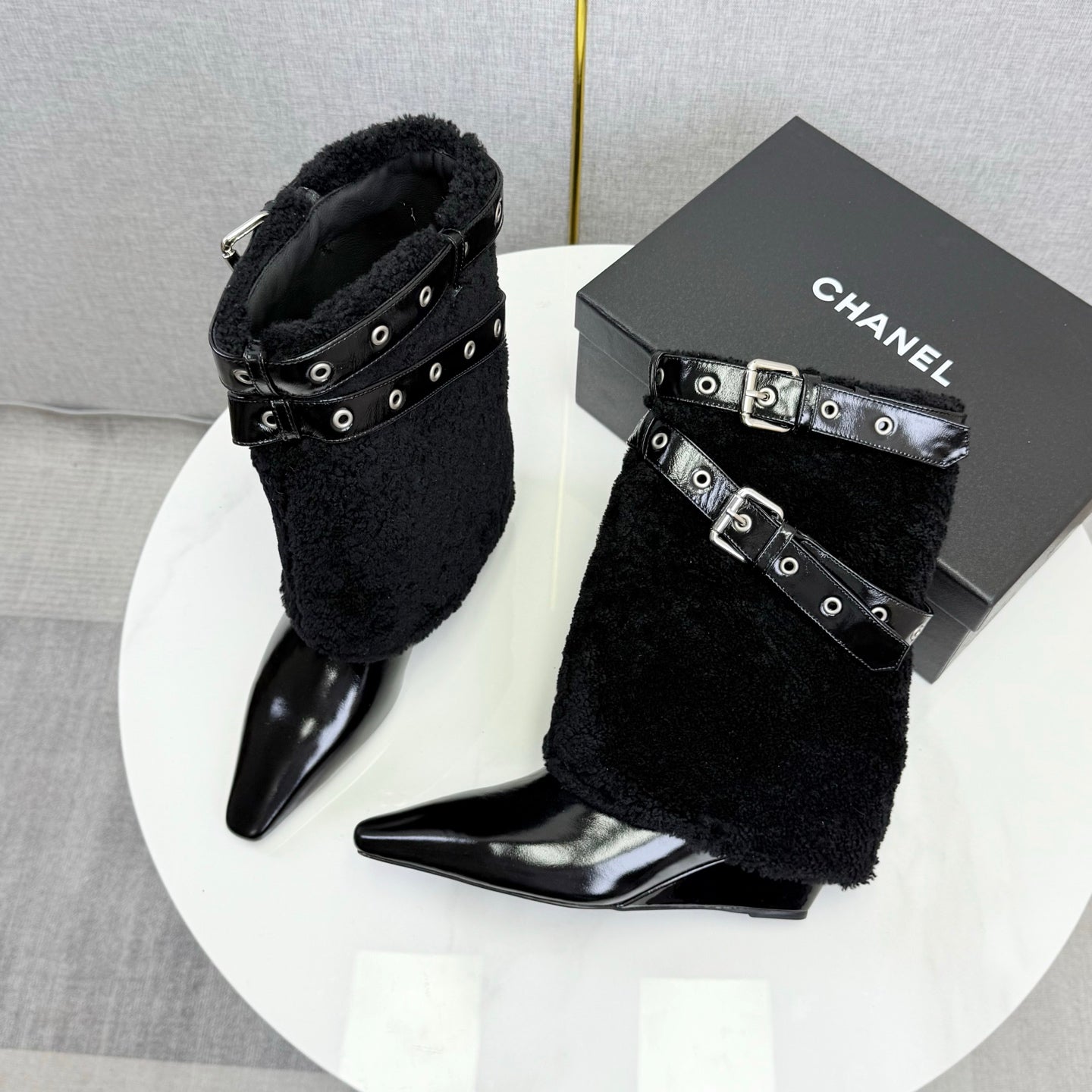 CC 26s Knight Martin Boots Black Sheepskin Wool 620409