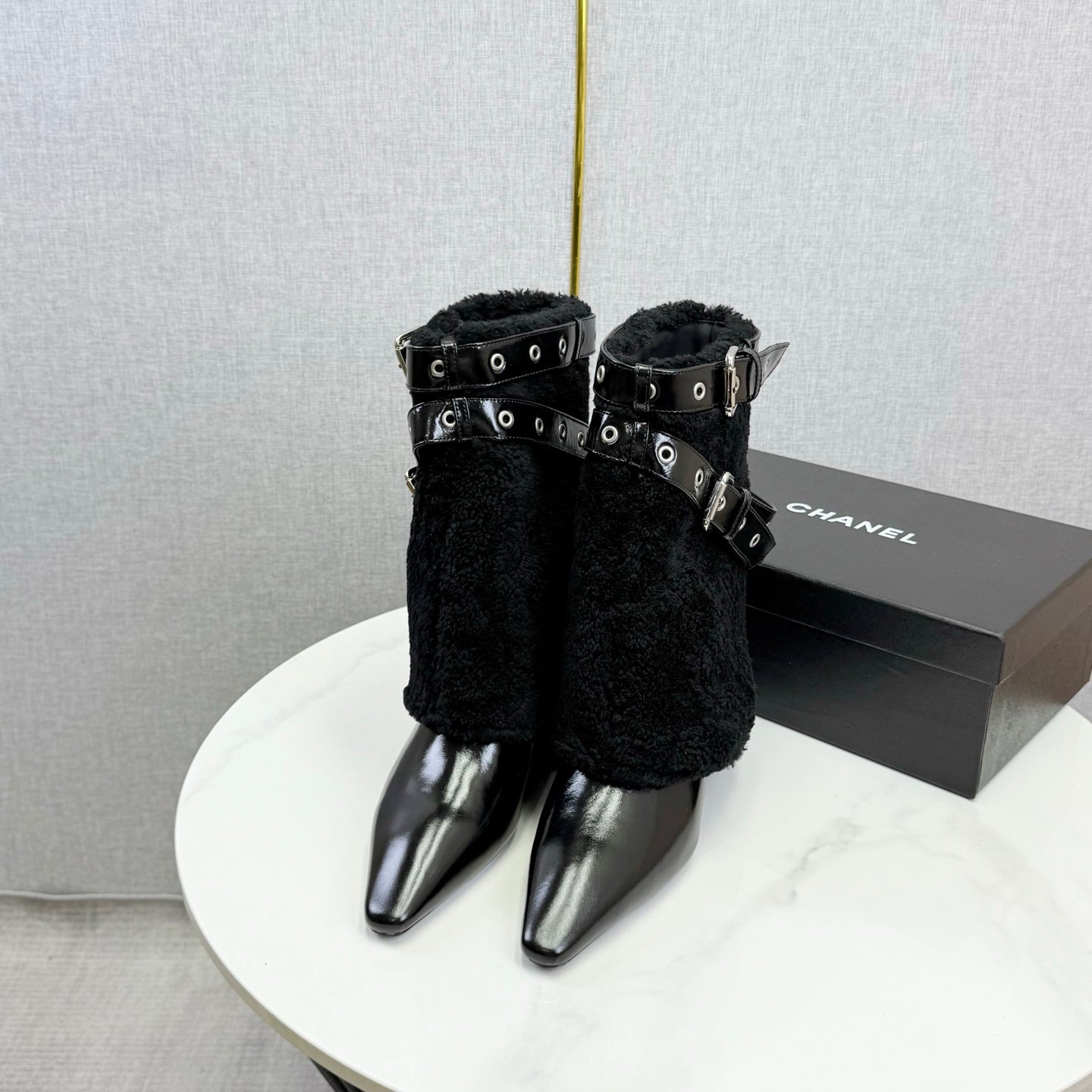 CC 26s Knight Martin Boots Black Sheepskin Wool 620409