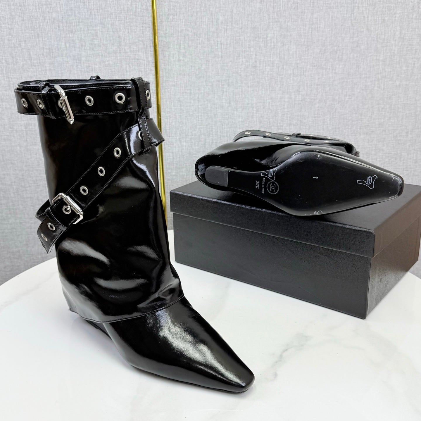 CC 26s Knight Martin Boots Black Sheepskin 620410