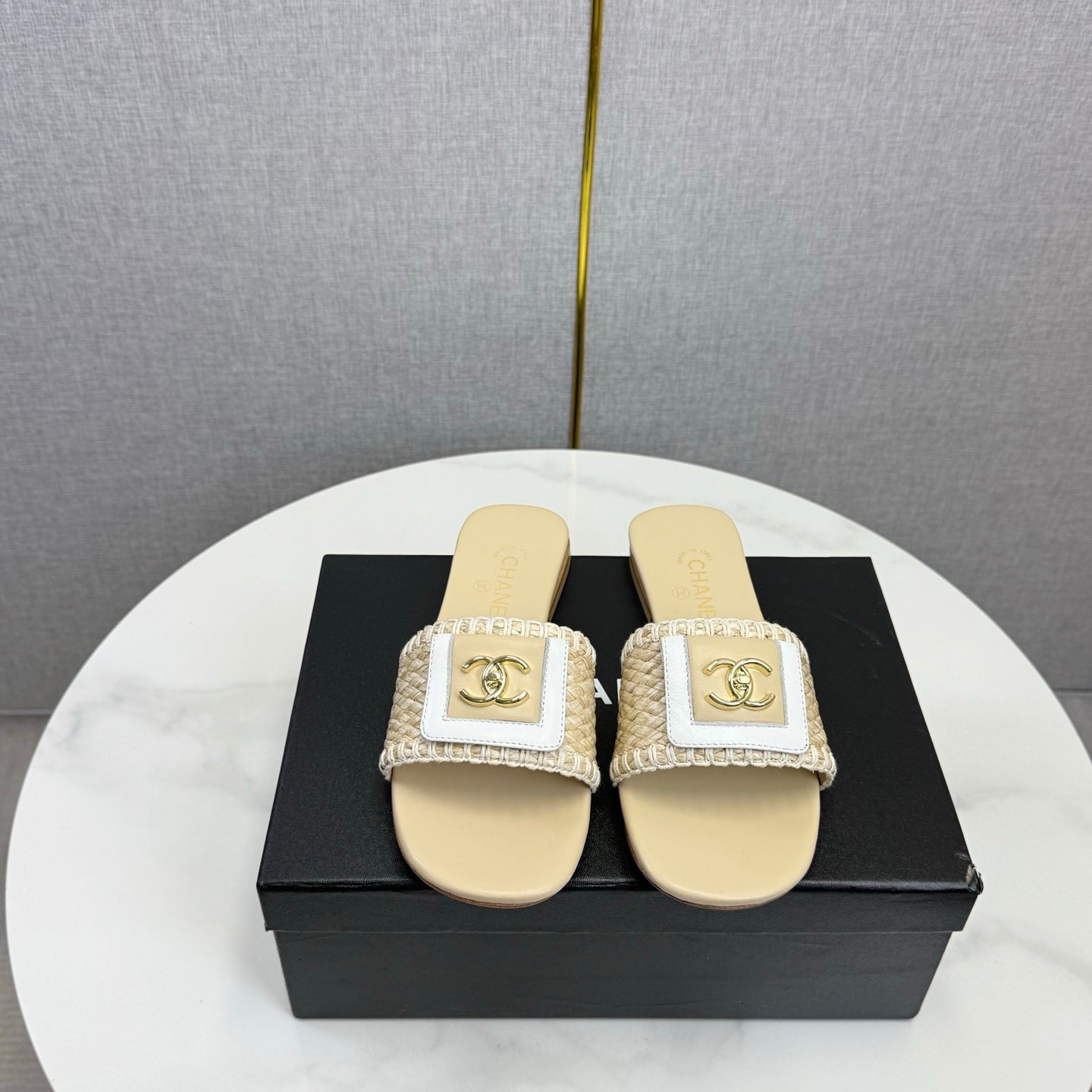 CC 26s Slipper Light Beige Sheepskin Tweed 620279