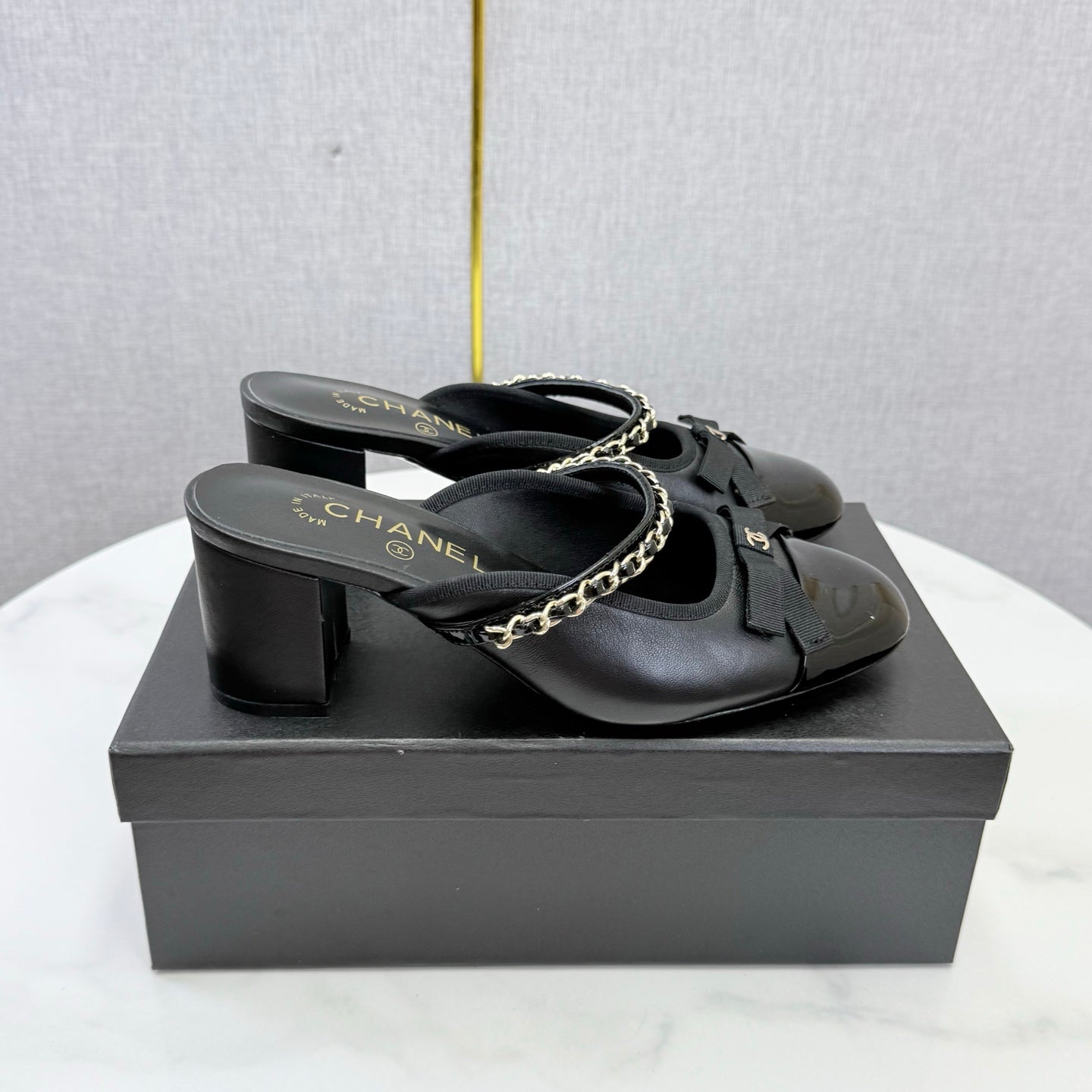 CC 26s High Heel Mules 4.5cm Black Lambskin Patent Leather