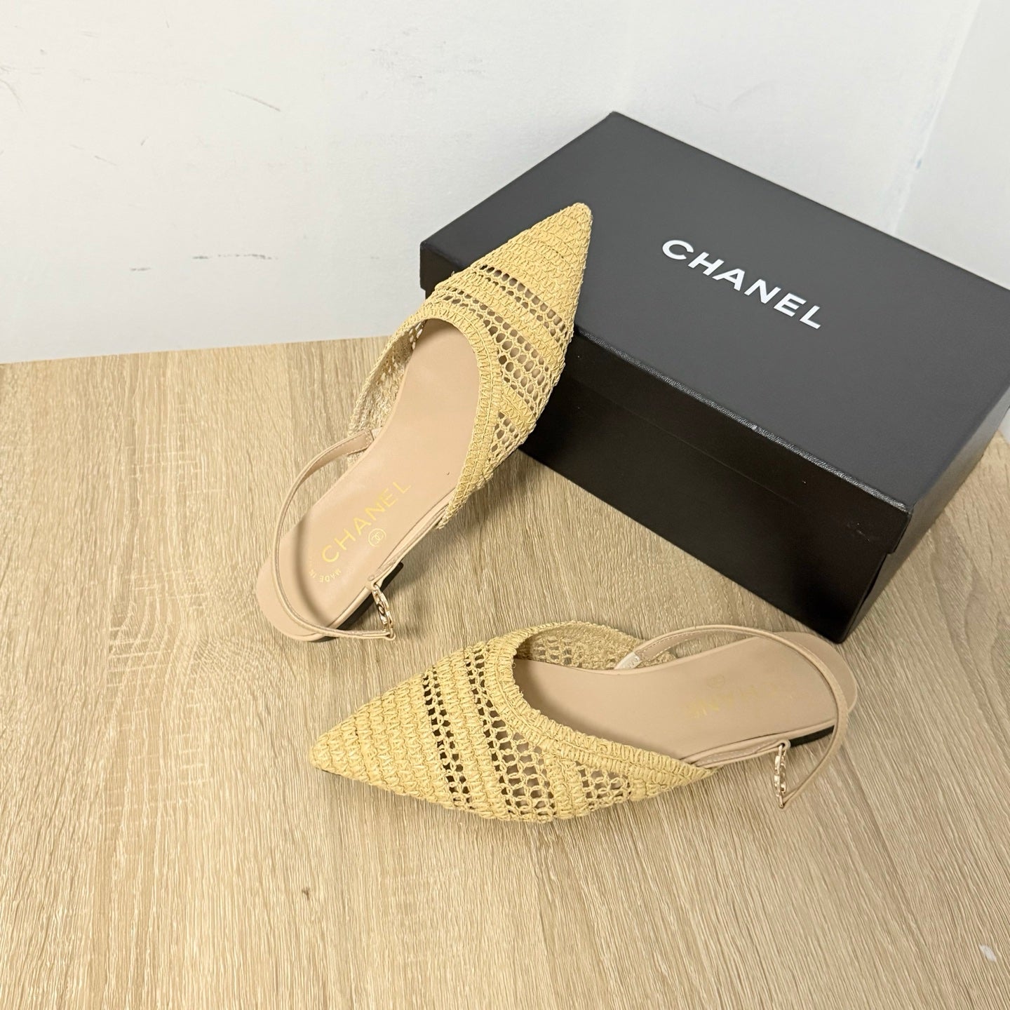 CC 26s Slingback Beige Straw 865690