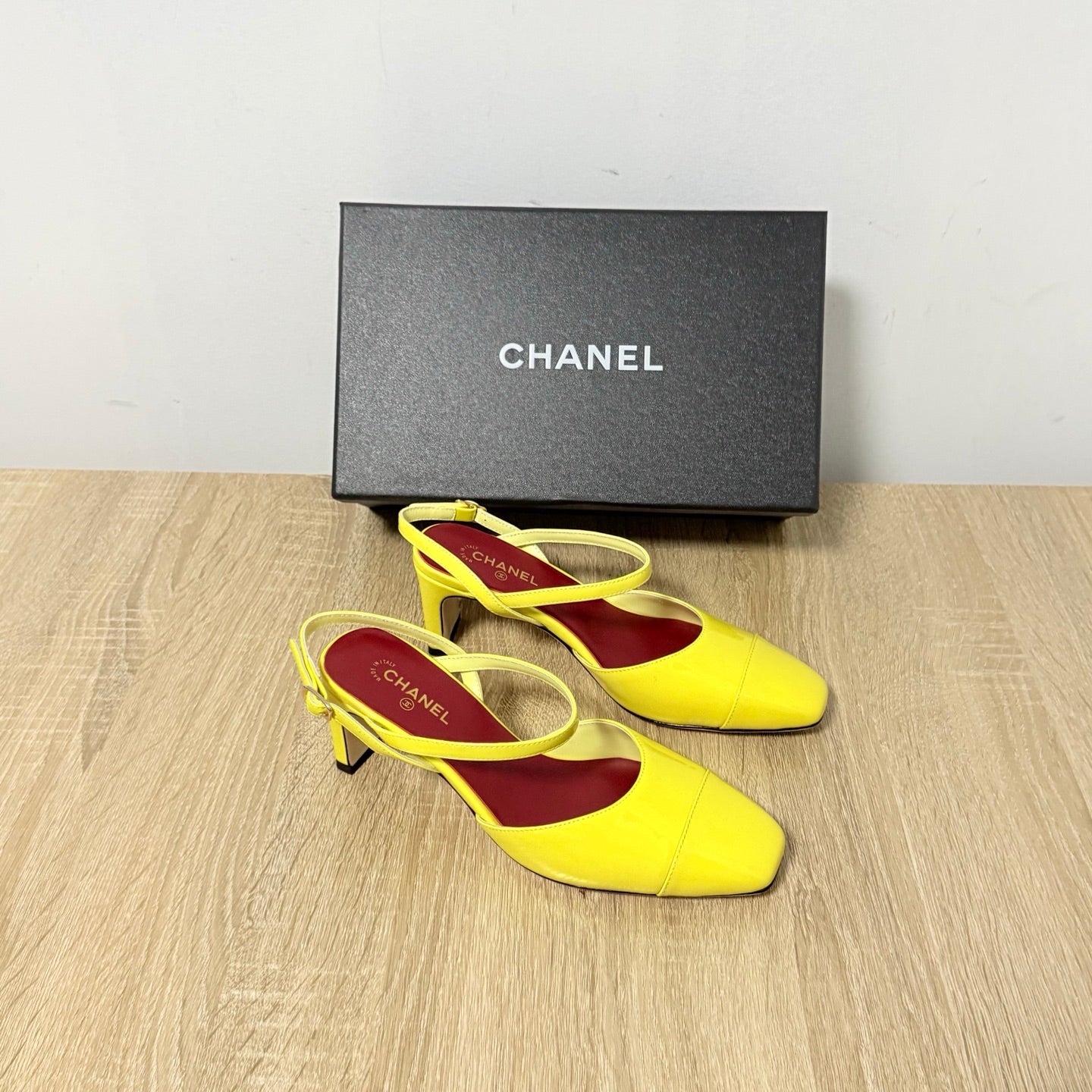 CC Métiers d’art 2026 Slingbacks 6.5cm Yellow Patent Calfskin 865638