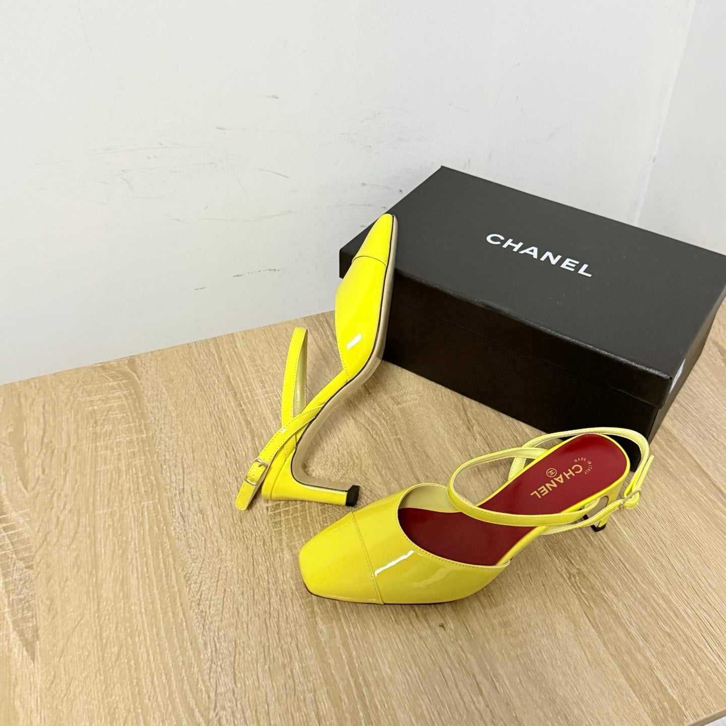 CC Métiers d’art 2026 Slingbacks 6.5cm Yellow Patent Calfskin 865638