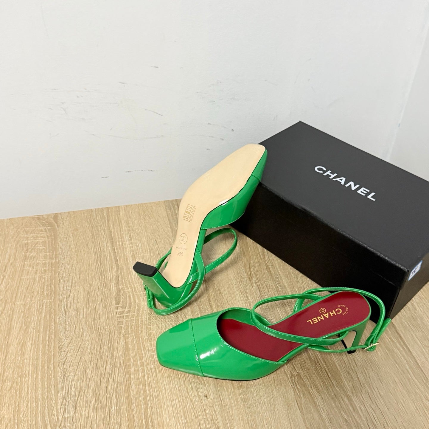 CC Métiers d’art 2026 Slingbacks 6.5cm Green Patent Calfskin 865643