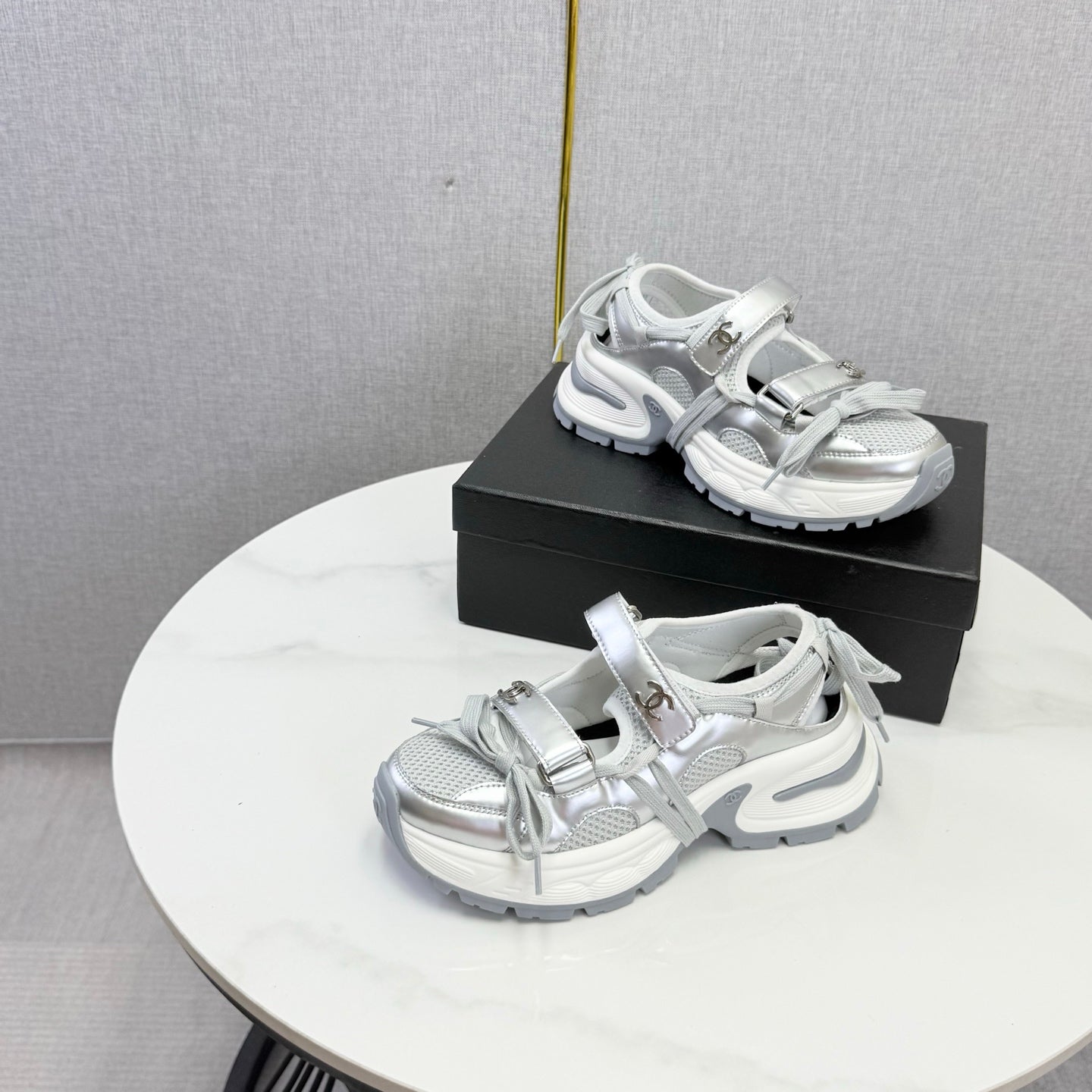 CC 26s Casual Sneakers White Sliver Leather Mesh 865830