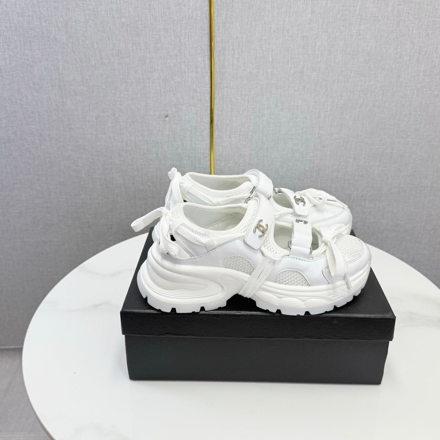 CC 26s Casual Sneakers White Leather Mesh 865832
