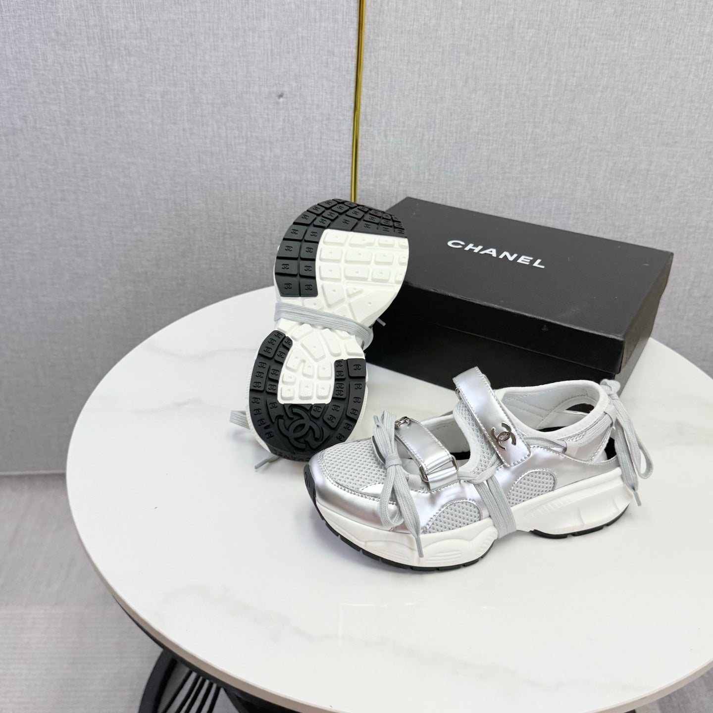 CC 26s Casual Sneakers White Grey Metalic Leather Mesh 865837
