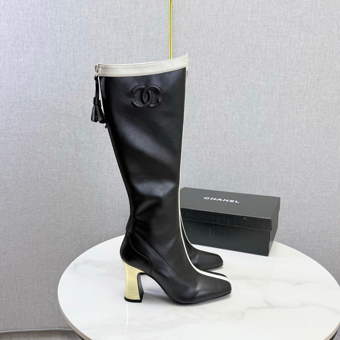 CC 26s Knee-High Boots Black White Sheepskin 904483