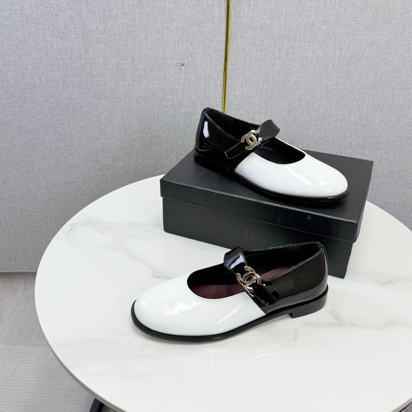 CC 26s Mary Jane Flats Black White Patent Leather 904498