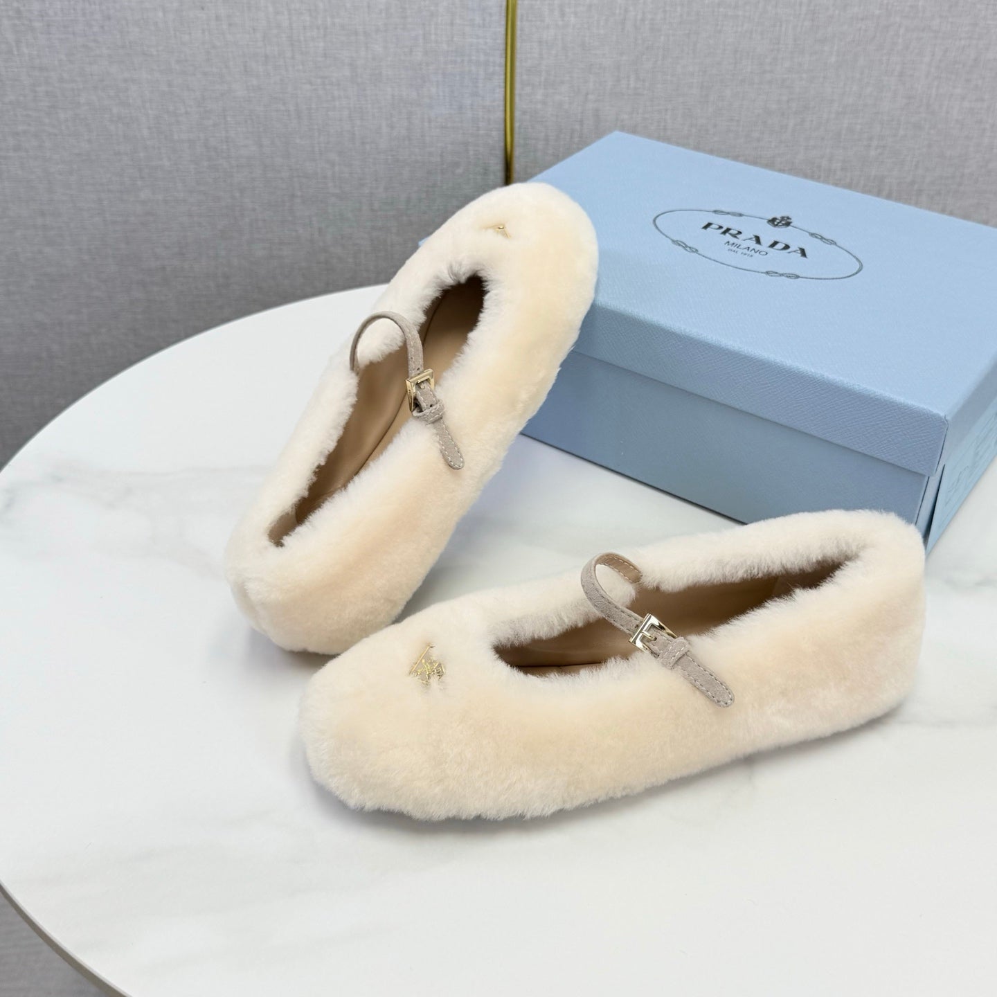 Prada 26s Ballerina Flats Strap With Buckle Cream Fur 973286