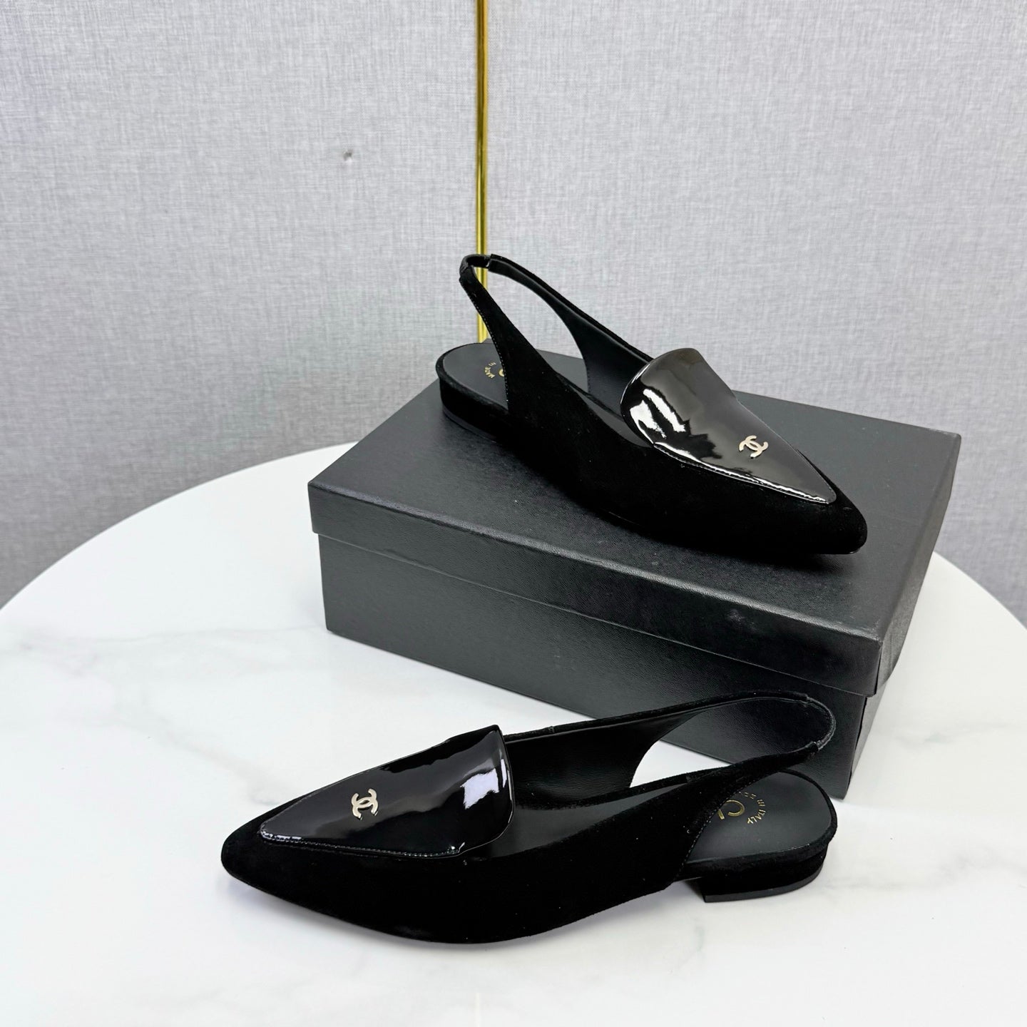 CC 26s Pointed Slingback Flat Black Patent Leather 972778