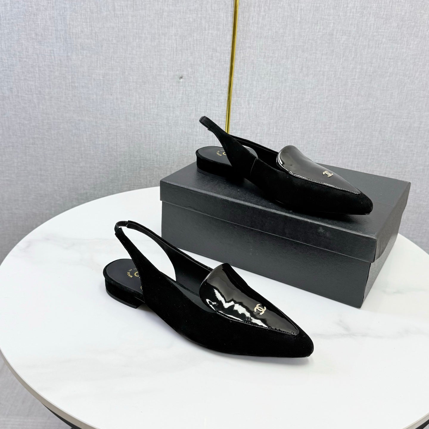 CC 26s Pointed Slingback Flat Black Patent Leather 972778