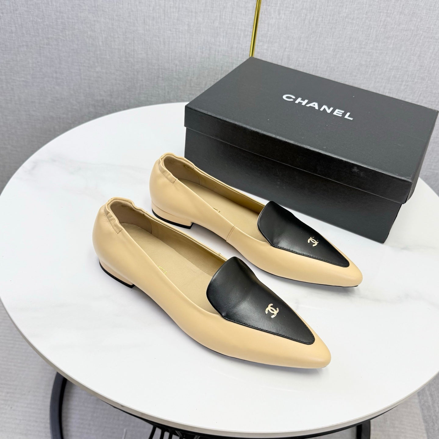CC 26s Pointed Loafers Black Beige Sheepskin 972786
