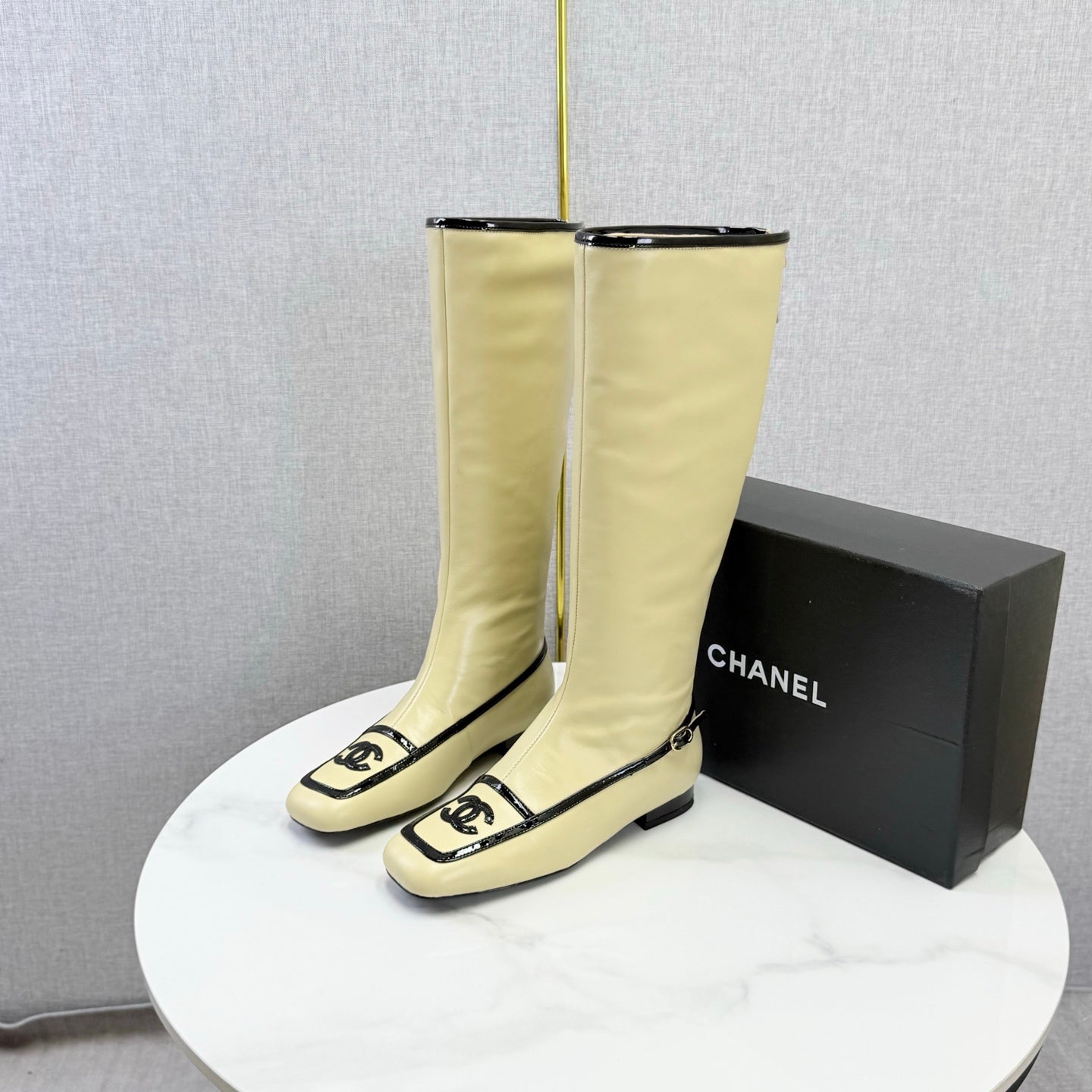 CC 26s Square Toe Low Heel Long Boots Black Beige Sheeepskin 972799