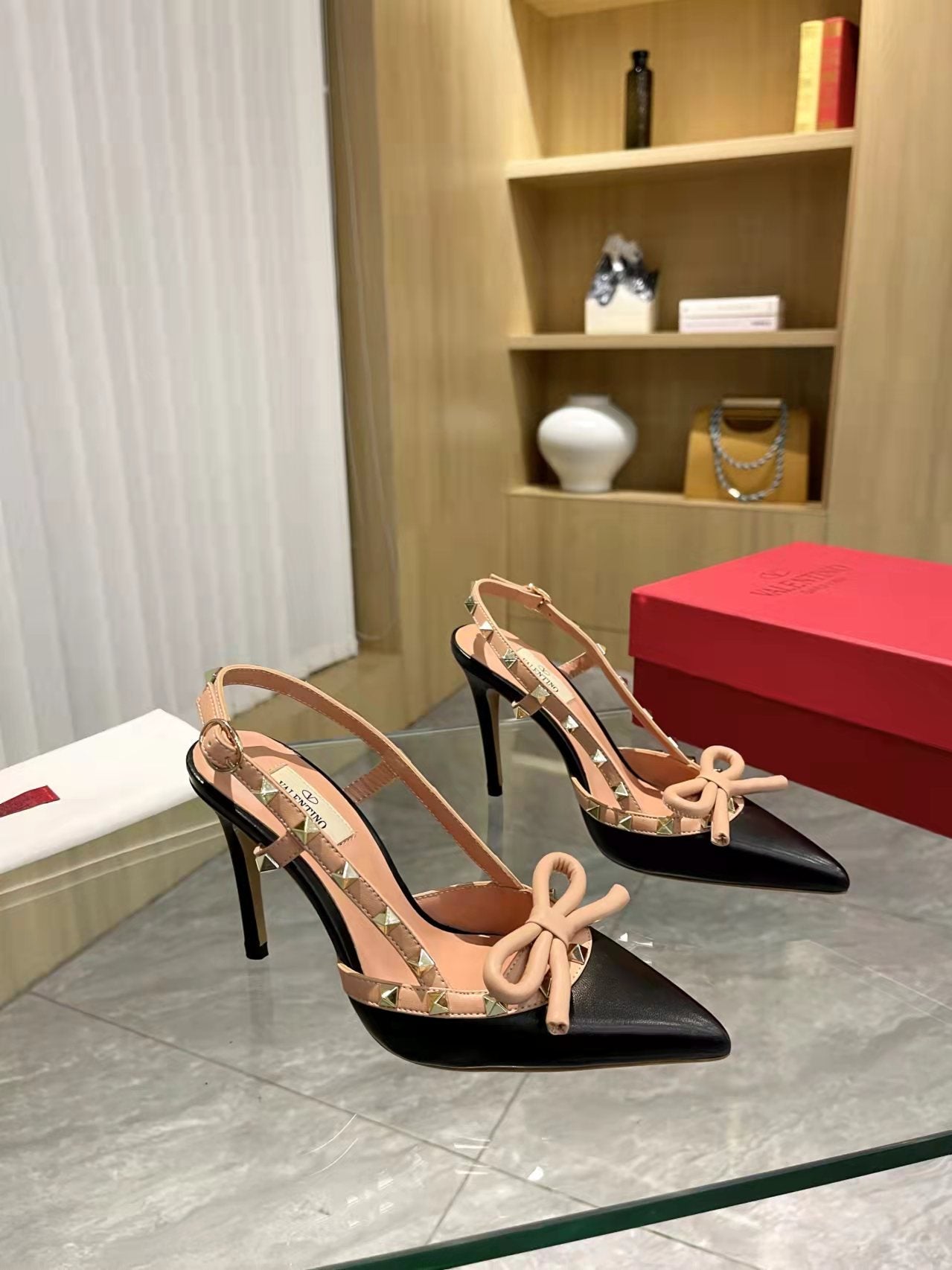 Valentino Rockstud Bow Slingback Pumps 95mm Sheepskin