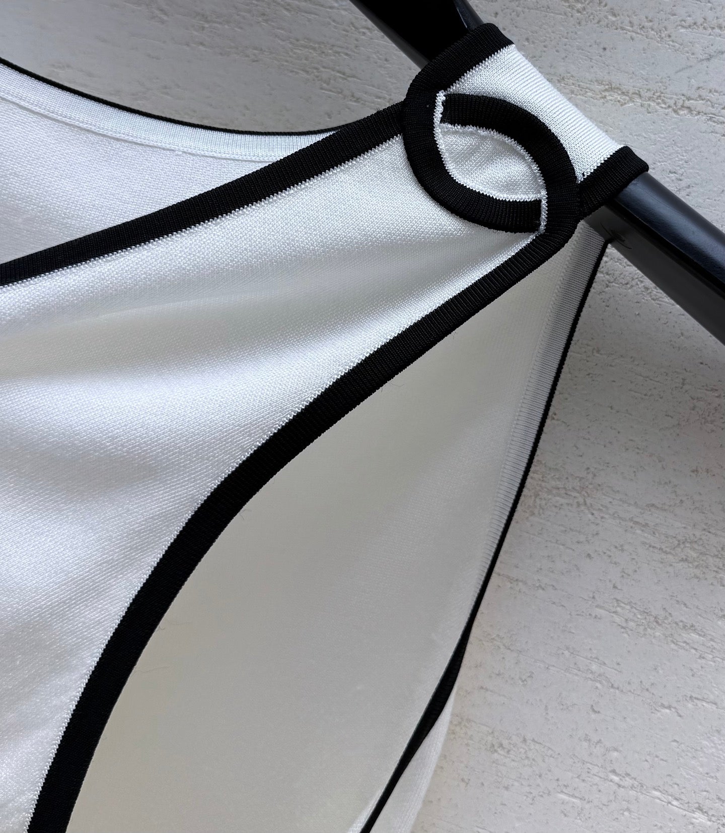 CC 26s Vest White Silk 398070