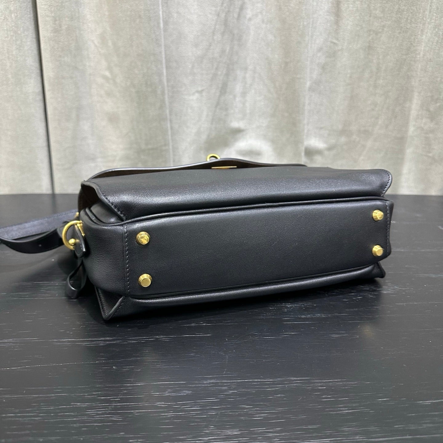 Balenciaga Le 7 Shoulder Bag Black Calfksin