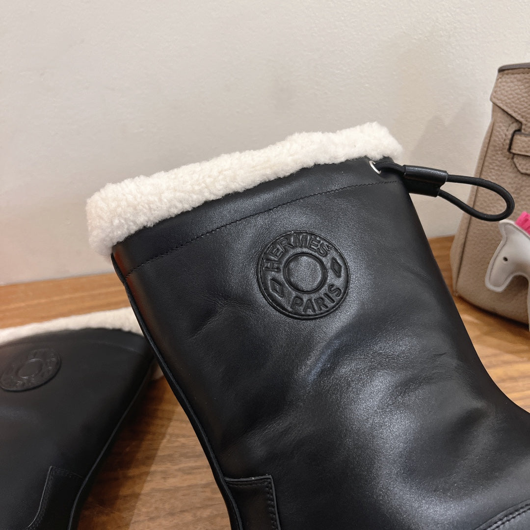 HM 26S Journey Botines 4cm Black Leather Shearling 110582