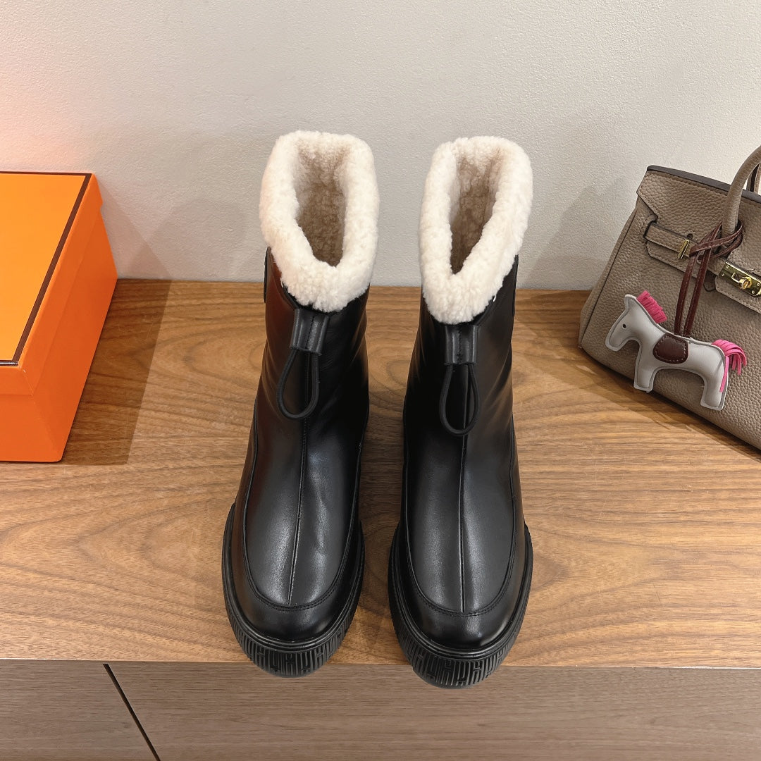 HM 26S Journey Botines 4cm Black Leather Shearling 110582