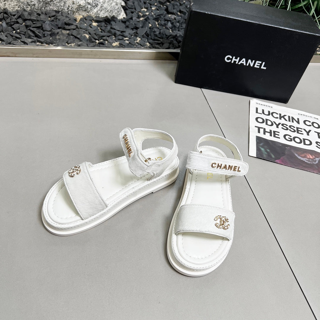 CC 25A Sandals White Horse Fur Leather 338604