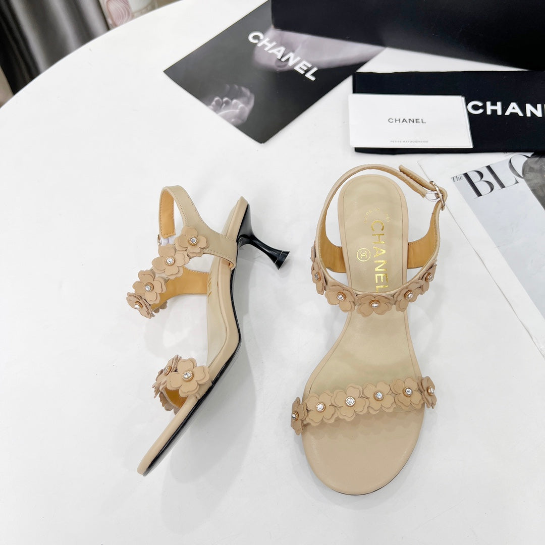CC 26s Floral Sandal 5cm Beige Sheepskin 867465