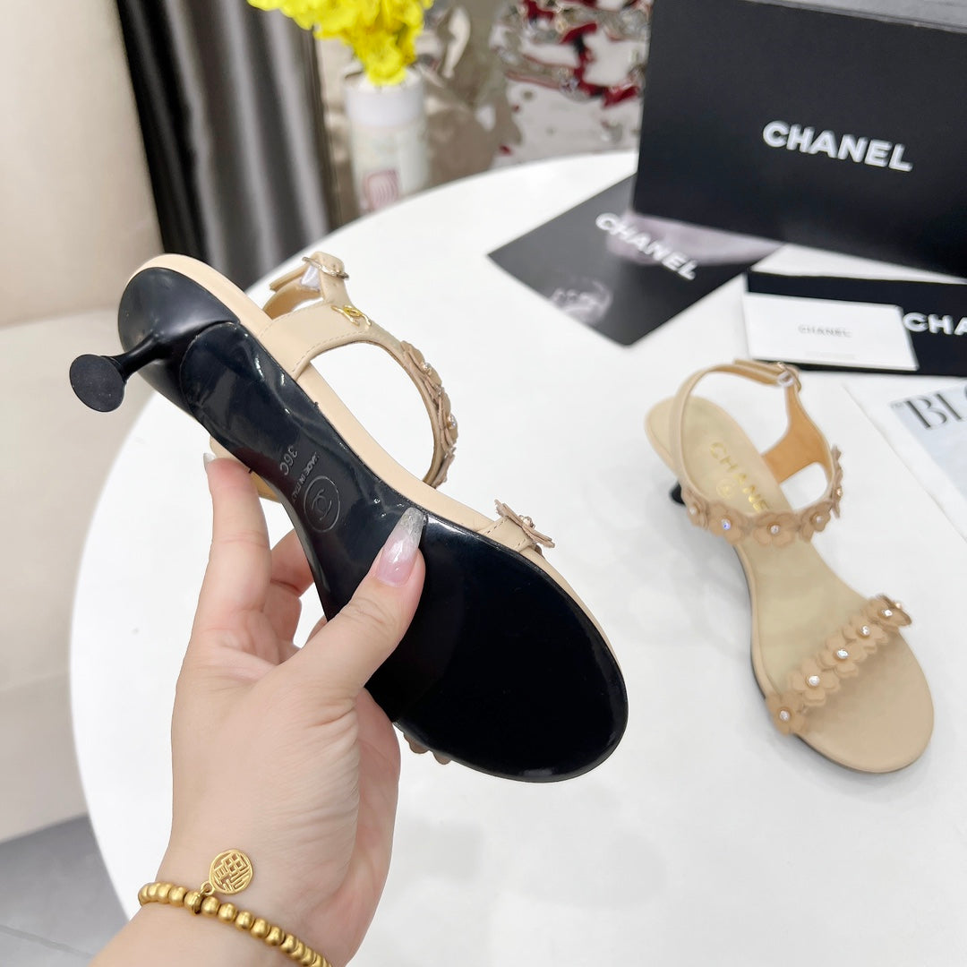 CC 26s Floral Sandal 5cm Beige Sheepskin 867465