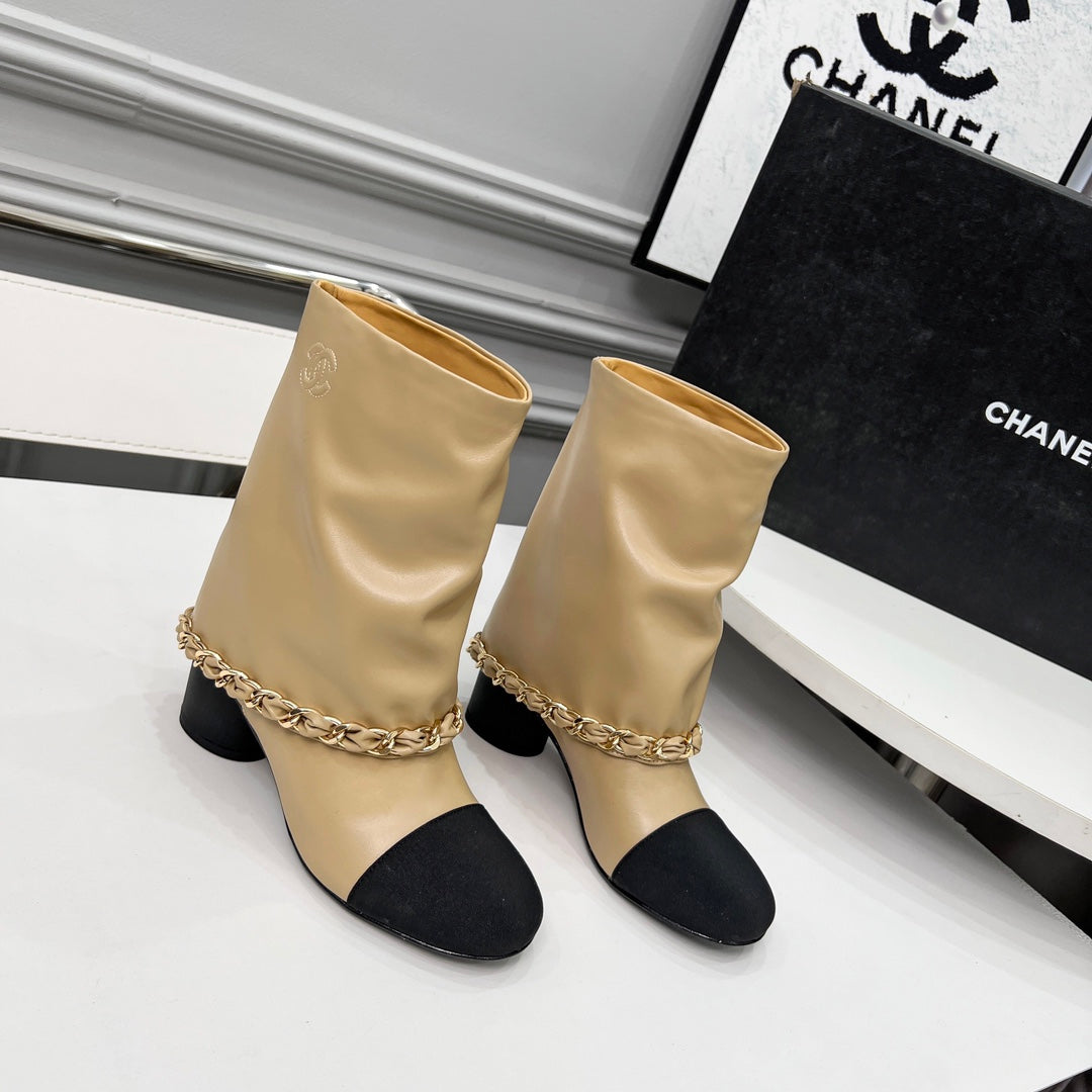 CC 25 Short Boots With Chain 55mm Beige Cowhide Black Grosgrain 374027