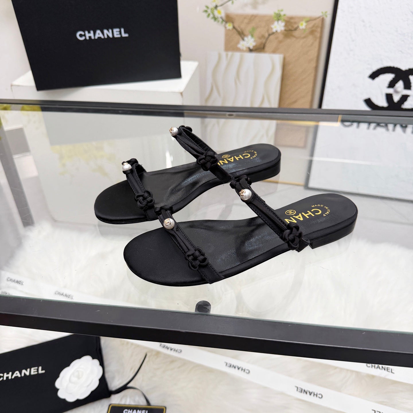 CC 2026 Pearl Slide Black Satin Leather 692026
