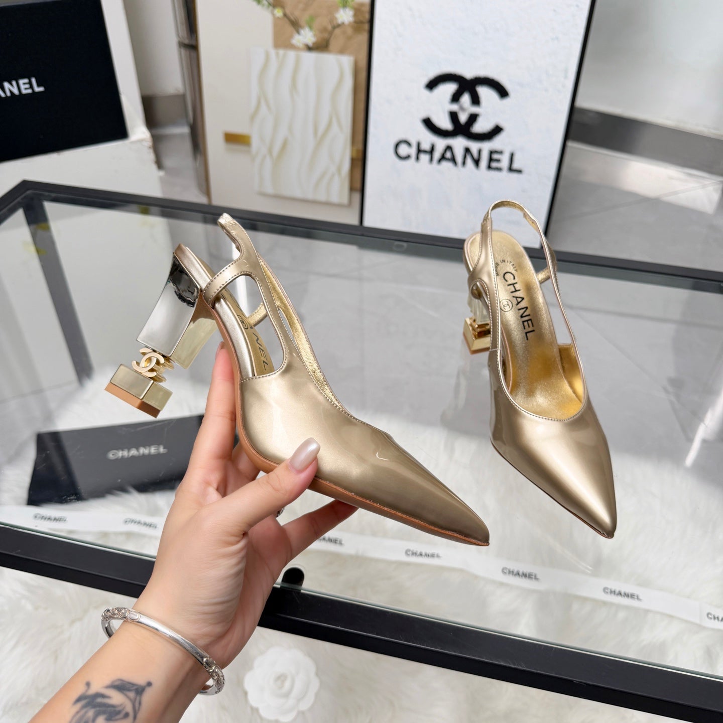 CC 26s Slingback 9cm Golden Patent Leather 872876