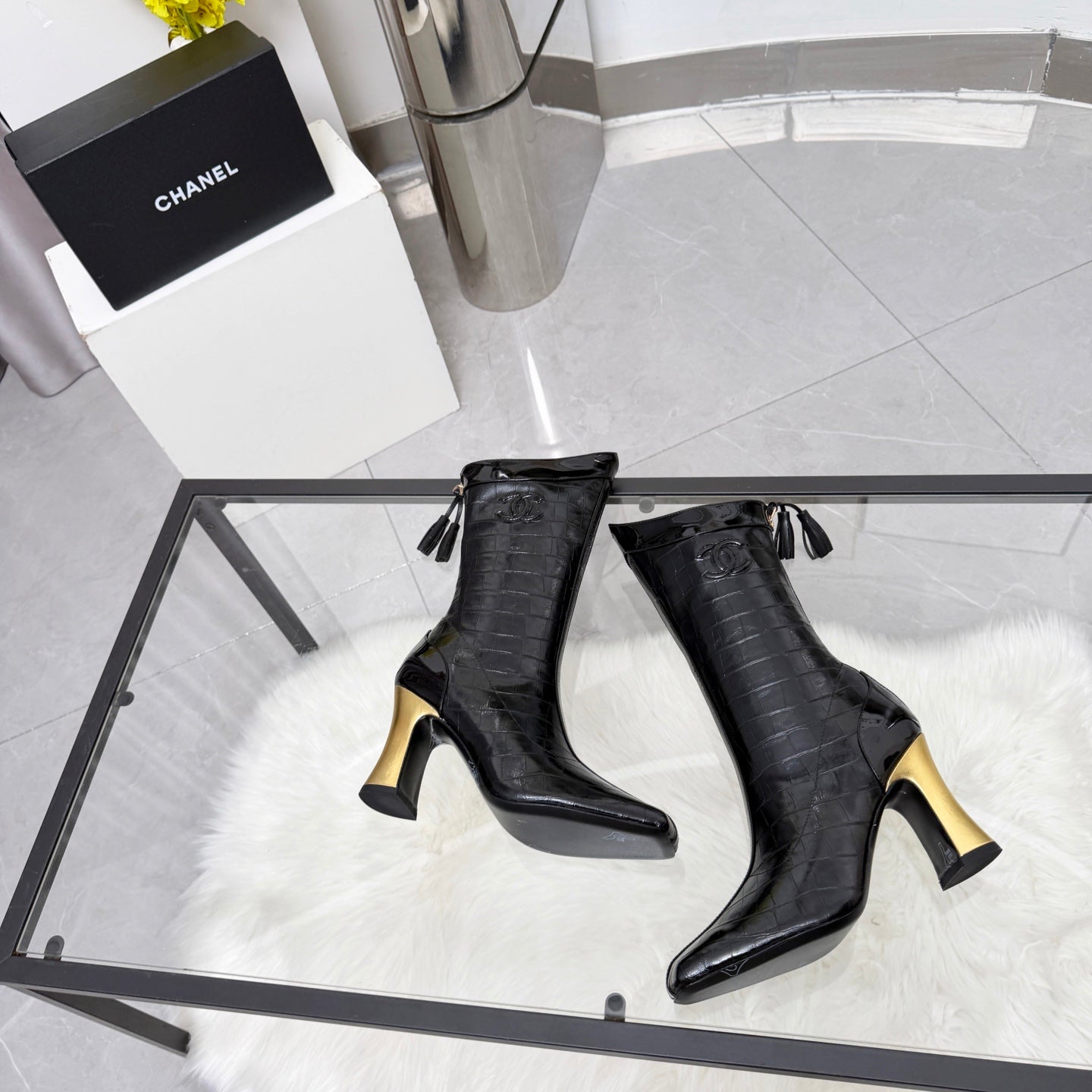 CC 26 FW Ankle Boots 8.5cm Black Crocodile-Embossed Leather 919941