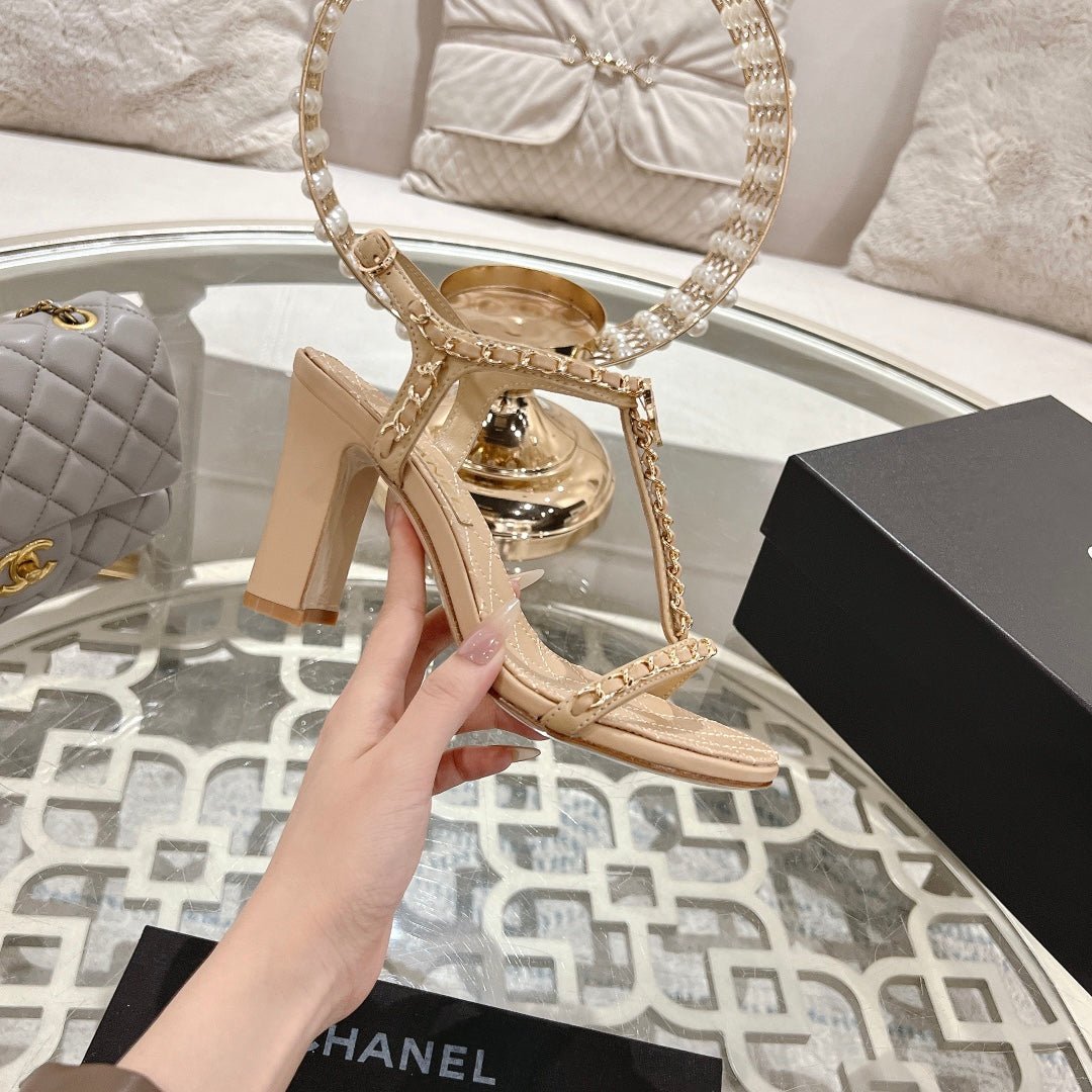 CC 26s Chain T-Strap Charm Sandals 8.5cm Beige Lambskin 736118