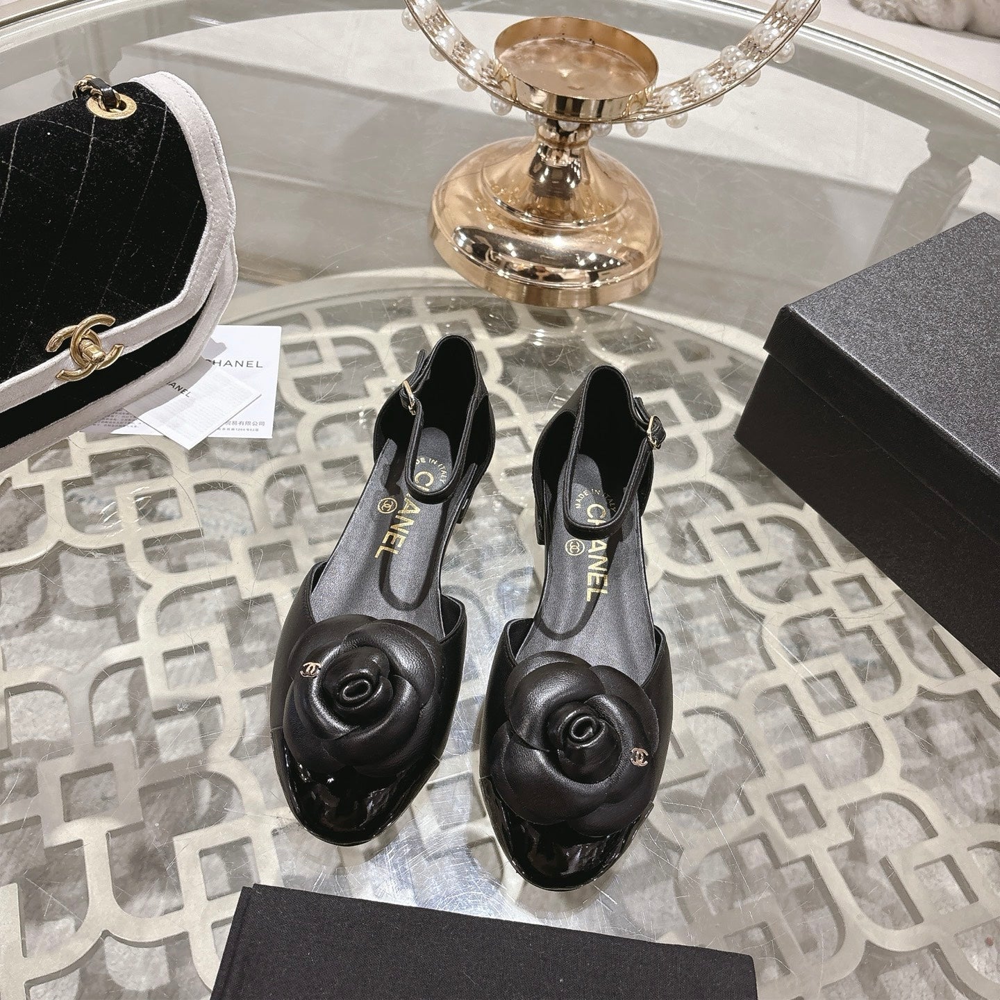 CC 26s Camellia Hollow Sandals Black Sheepskin 736524
