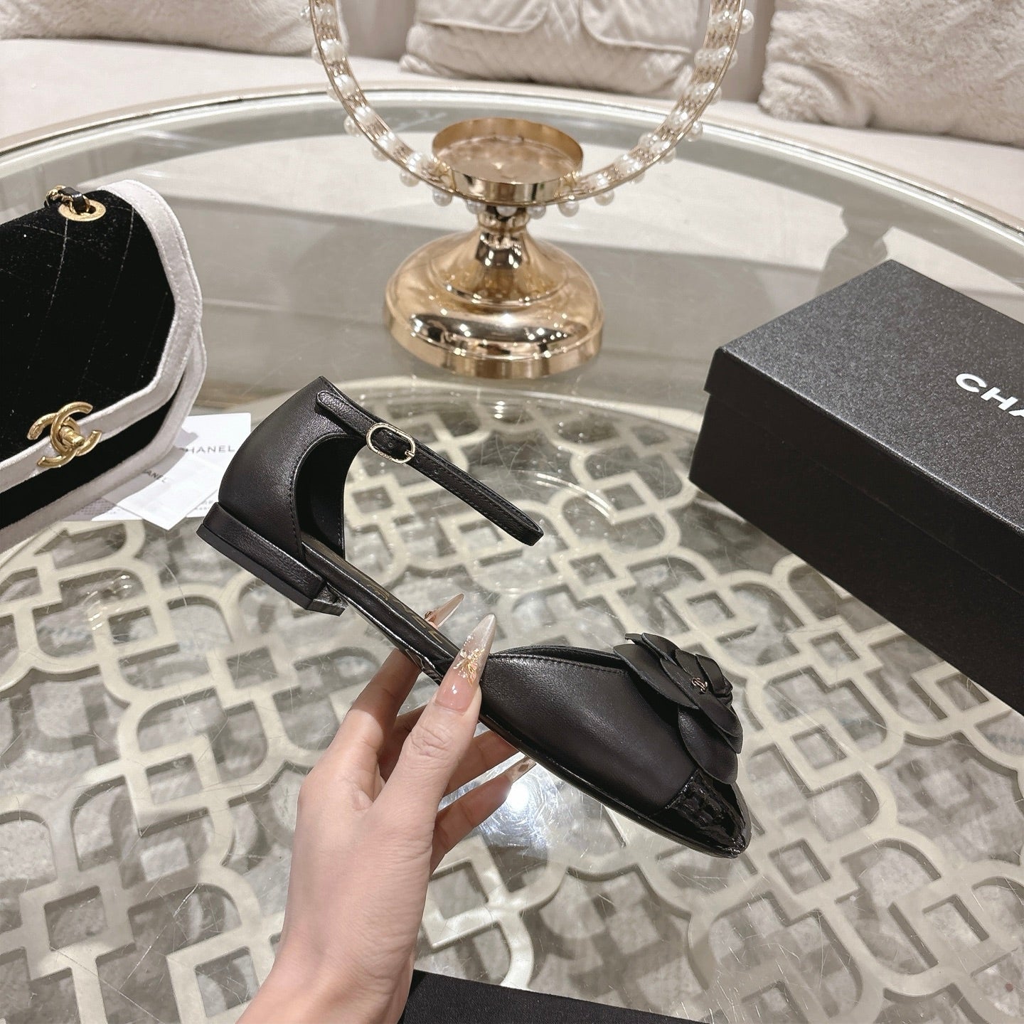 CC 26s Camellia Hollow Sandals Black Sheepskin 736524